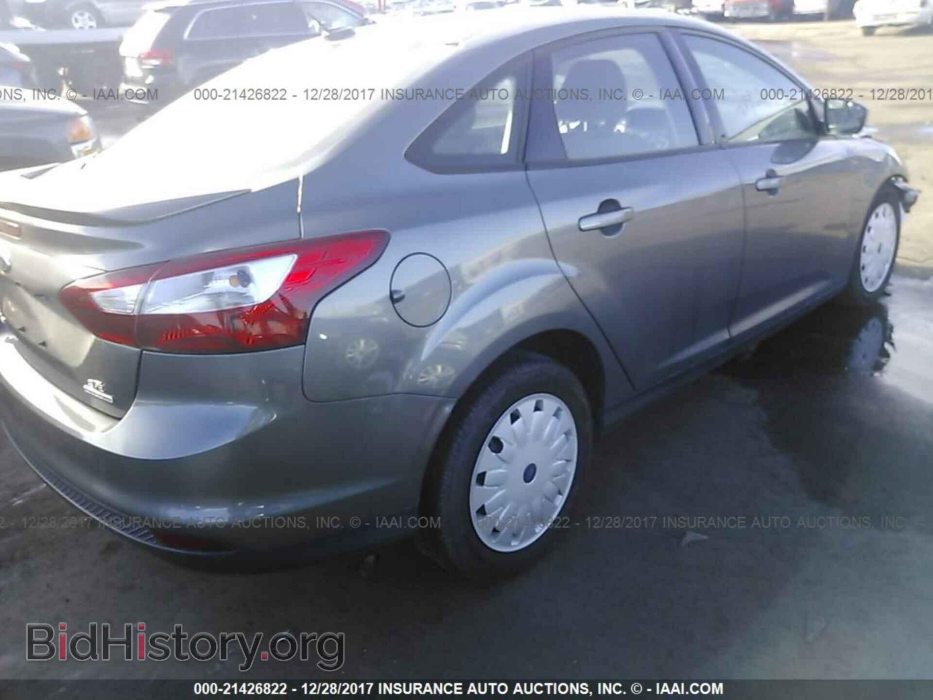 2013 Ford Focus - VIN: 1FADP3F22DL364132 - Photo 4