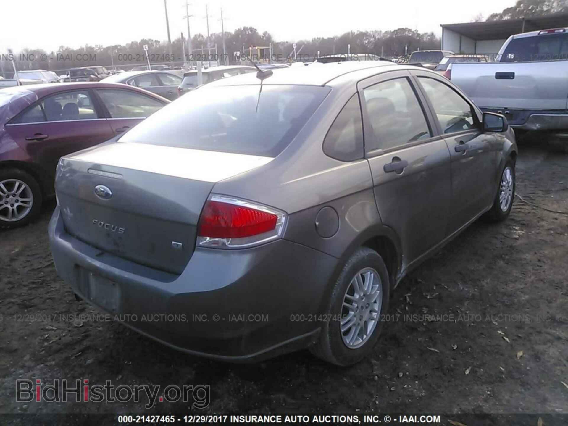 2011 Ford Focus - VIN: 1FAHP3FNXBW121983 - Фото 4
