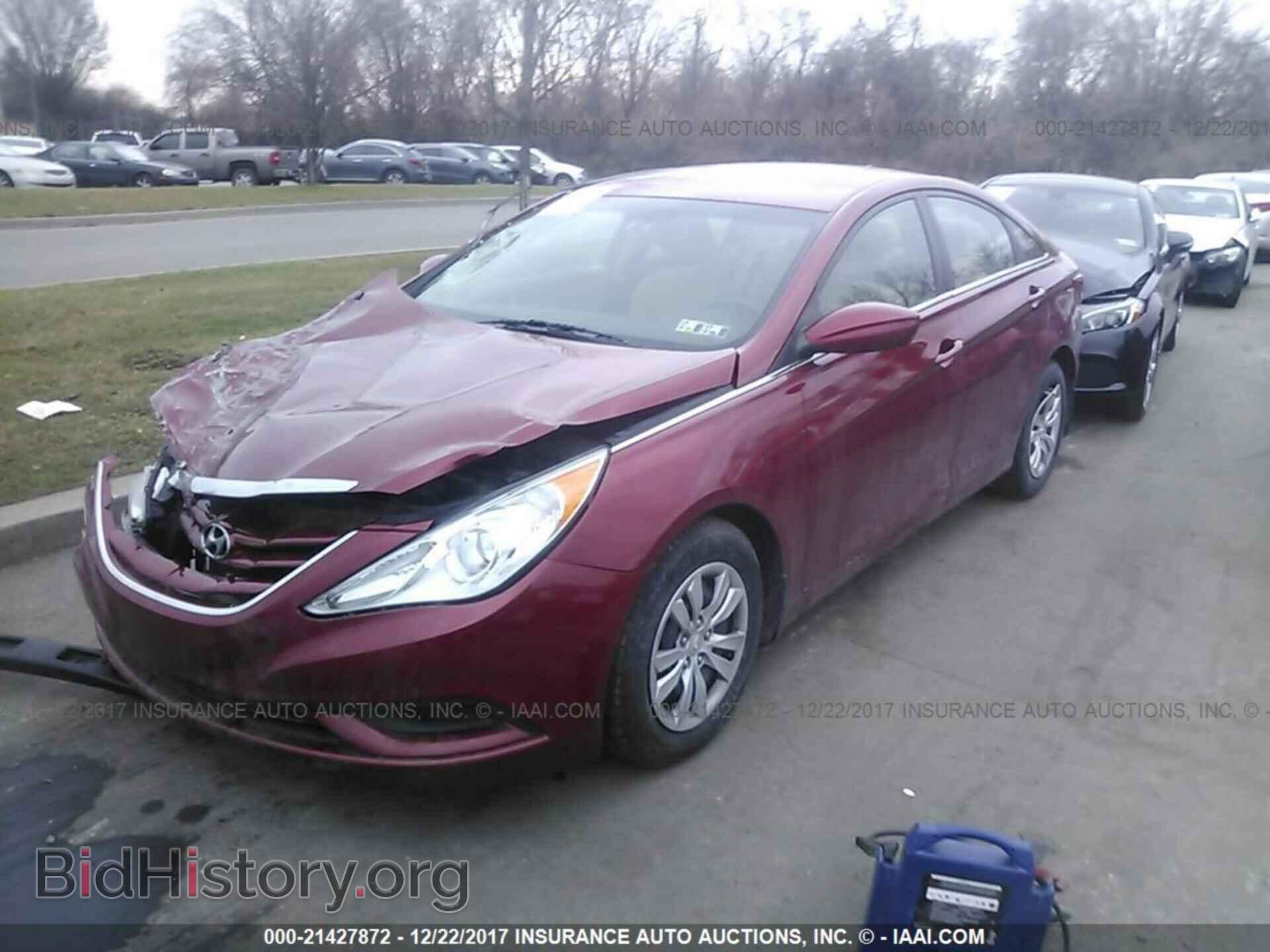 2012 Hyundai Sonata - VIN: 5NPEB4AC0CH427847 - Photo 2