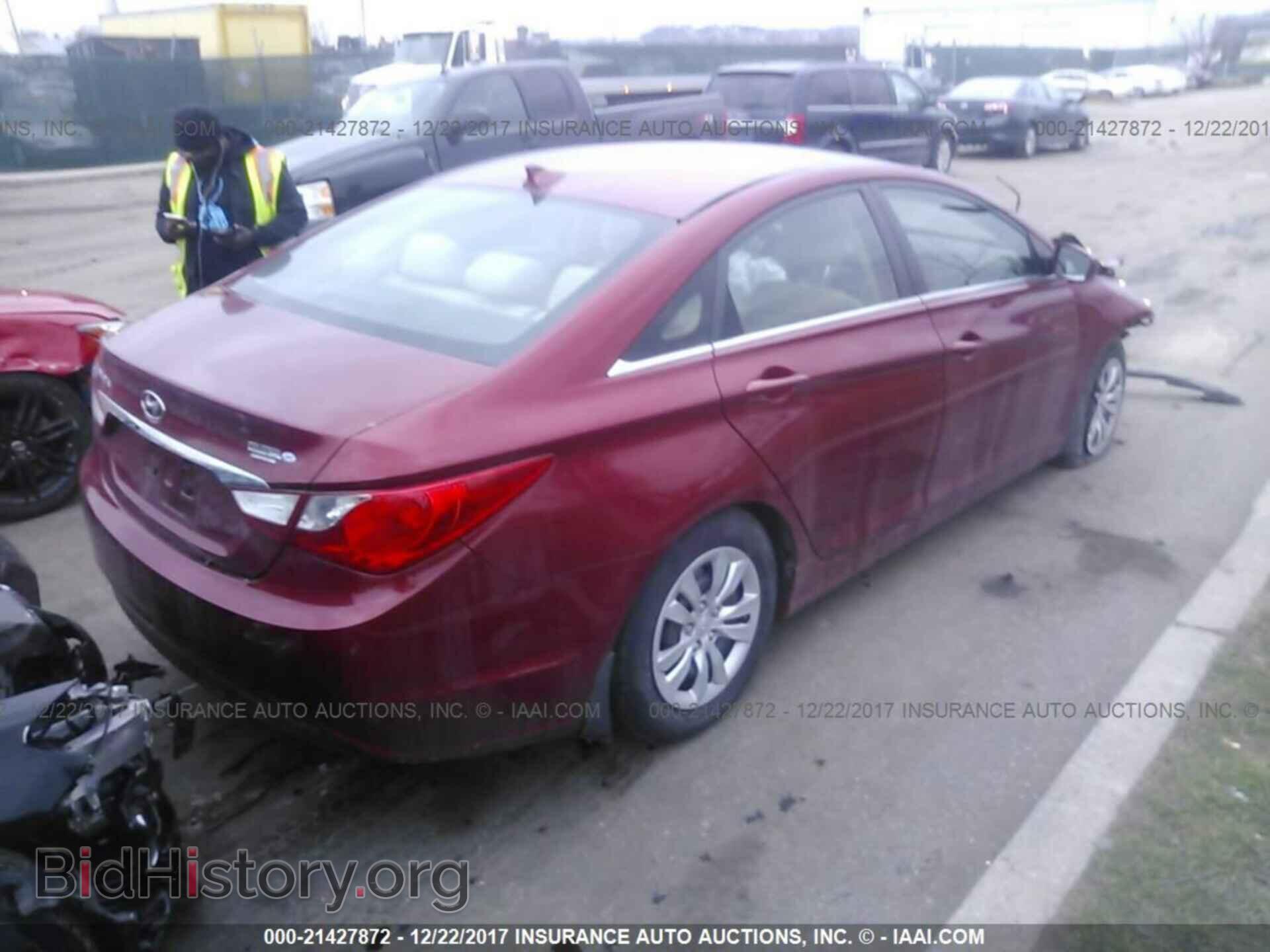 2012 Hyundai Sonata - VIN: 5NPEB4AC0CH427847 - Photo 4