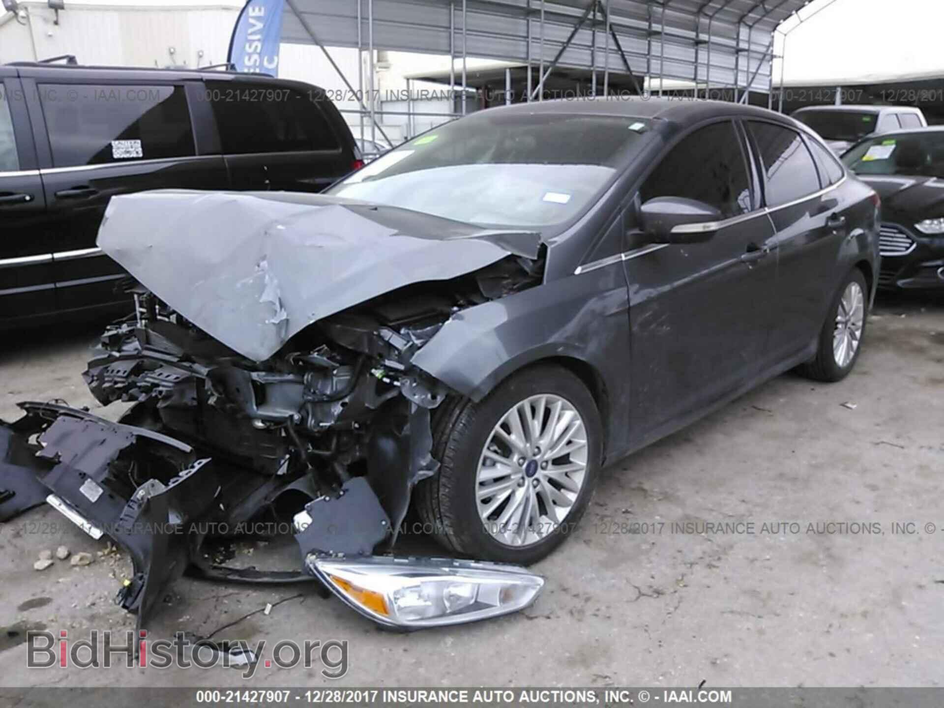 2017 Ford Focus - VIN: 1FADP3J23HL238648 - Photo 2