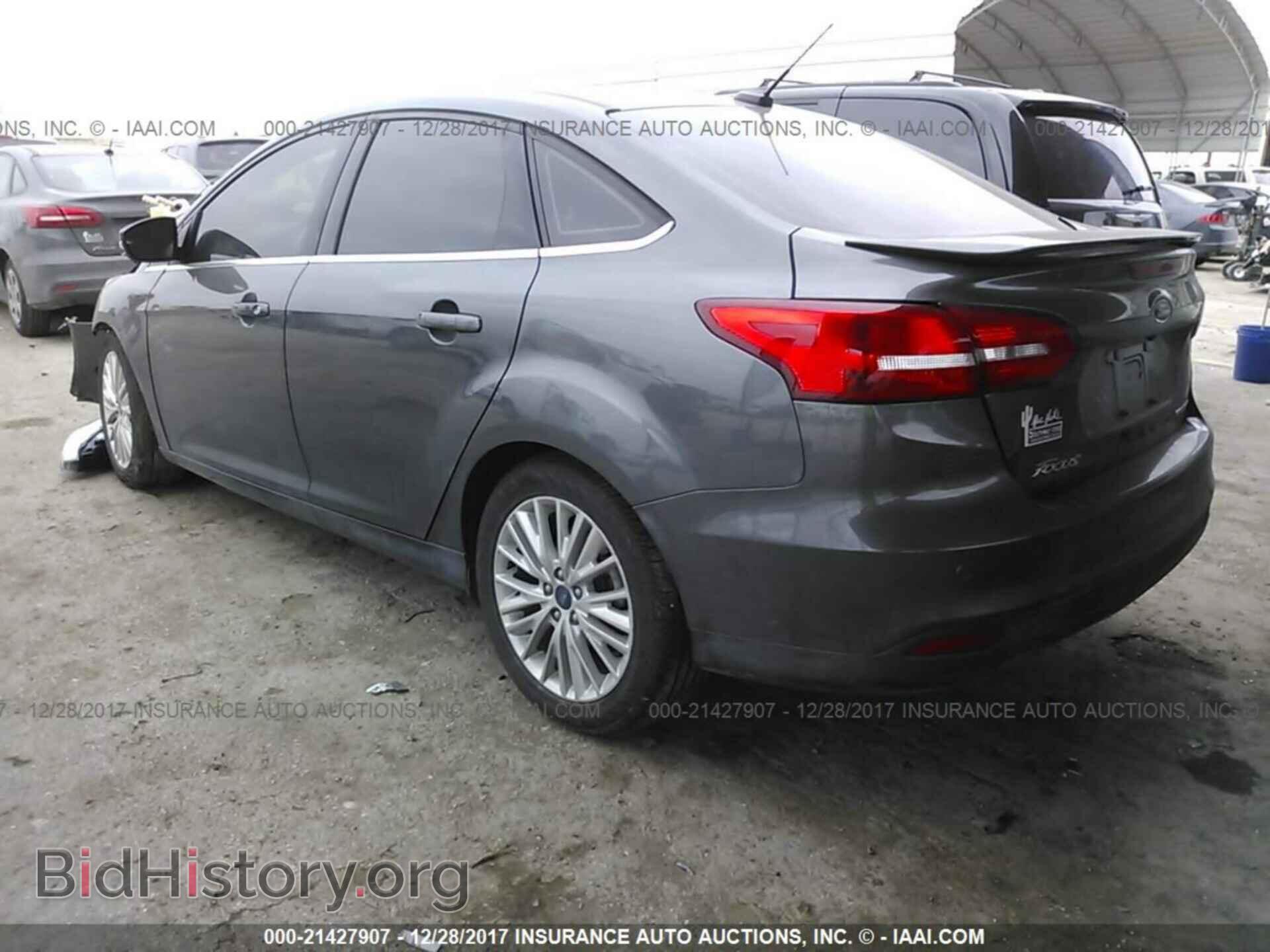 2017 Ford Focus - VIN: 1FADP3J23HL238648 - Photo 3