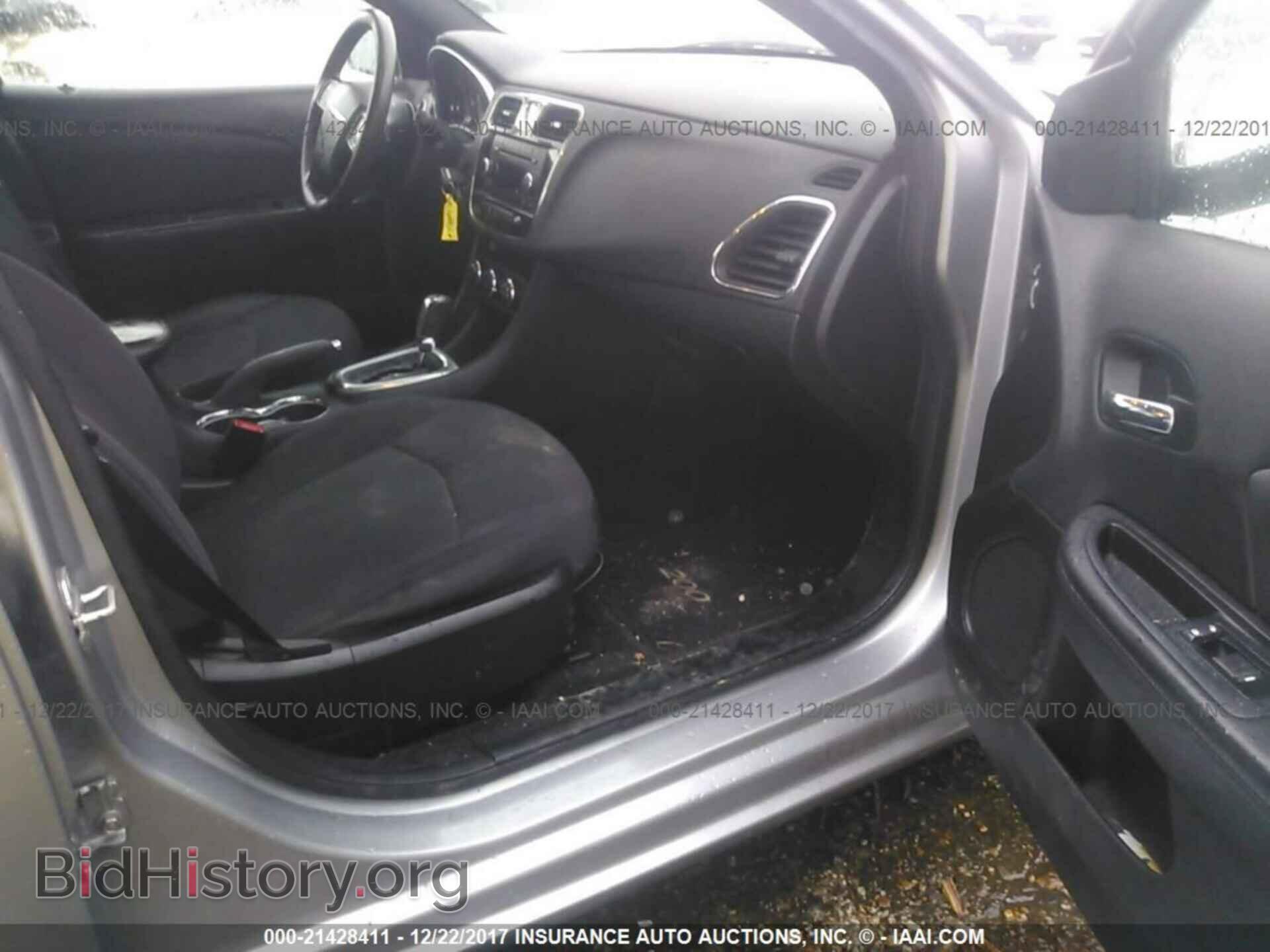 2013 Chrysler 200 - VIN: 1C3CCBAB7DN640672 - Photo 5