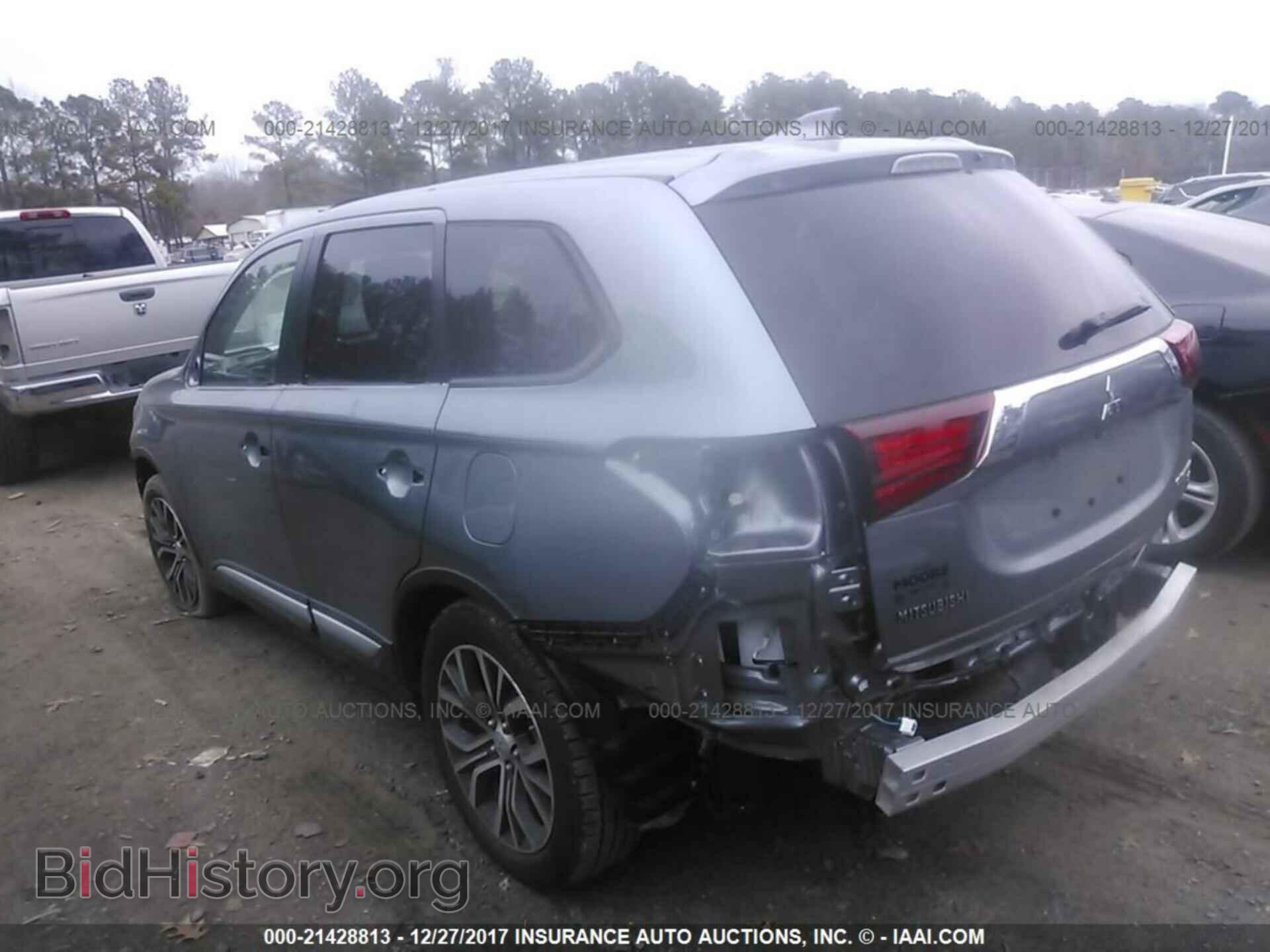 2017 Mitsubishi Outlander - VIN: JA4AD3A34HZ006064 - Фото 3