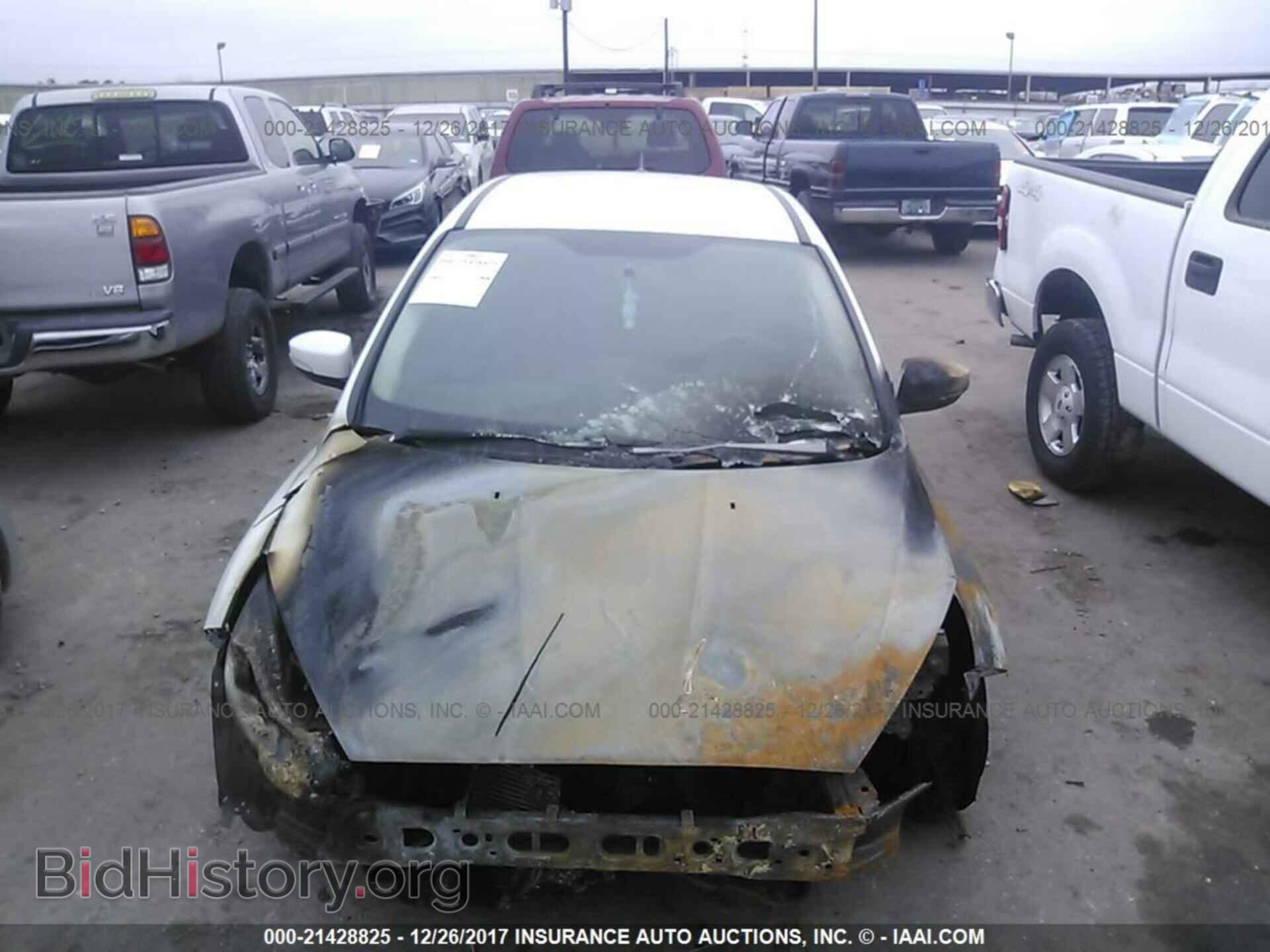 2016 Ford Focus - VIN: 1FADP3F22GL244917 - Photo 6