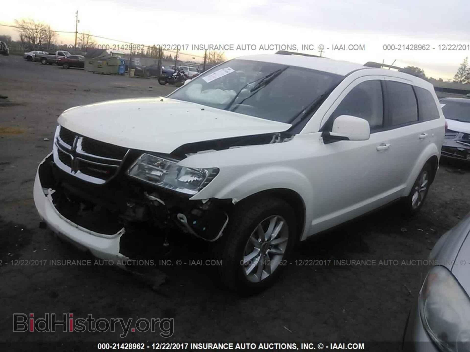 2014 Dodge Journey - VIN: 3C4PDDBG1ET108903 - Фото 2
