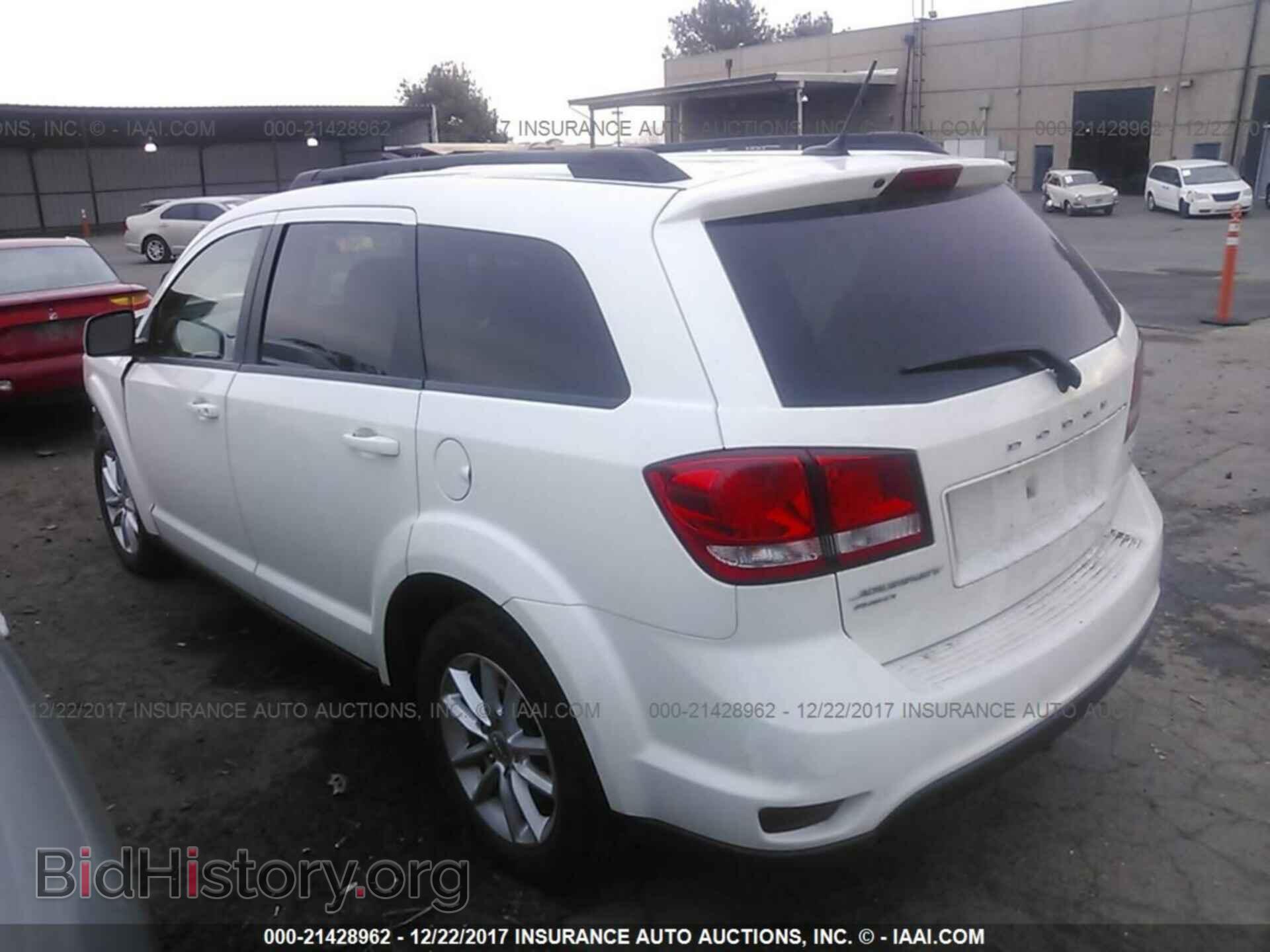 2014 Dodge Journey - VIN: 3C4PDDBG1ET108903 - Фото 3