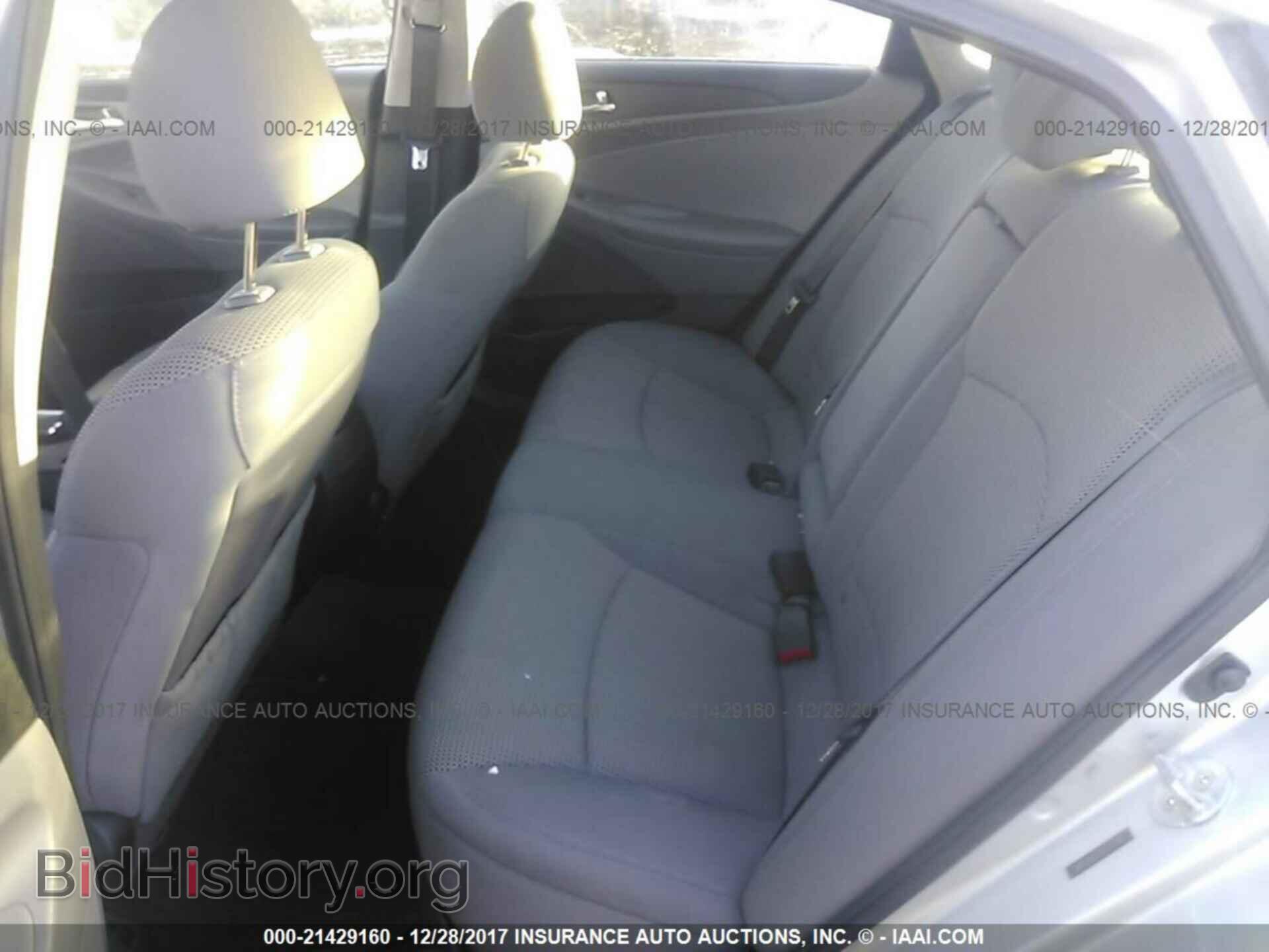 2012 Hyundai Sonata - VIN: 5NPEB4AC1CH377749 - Фото 8