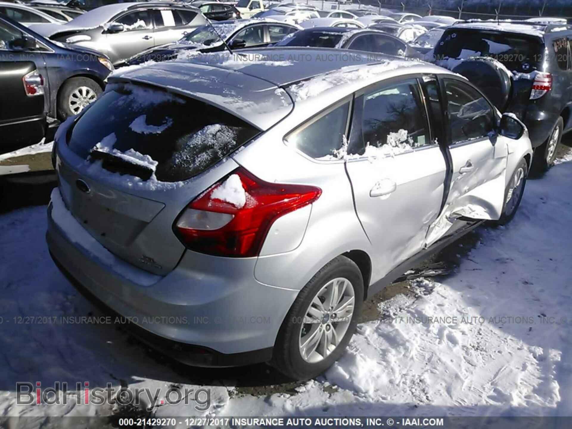 2012 Ford Focus - VIN: 1FAHP3M29CL427567 - Photo 4