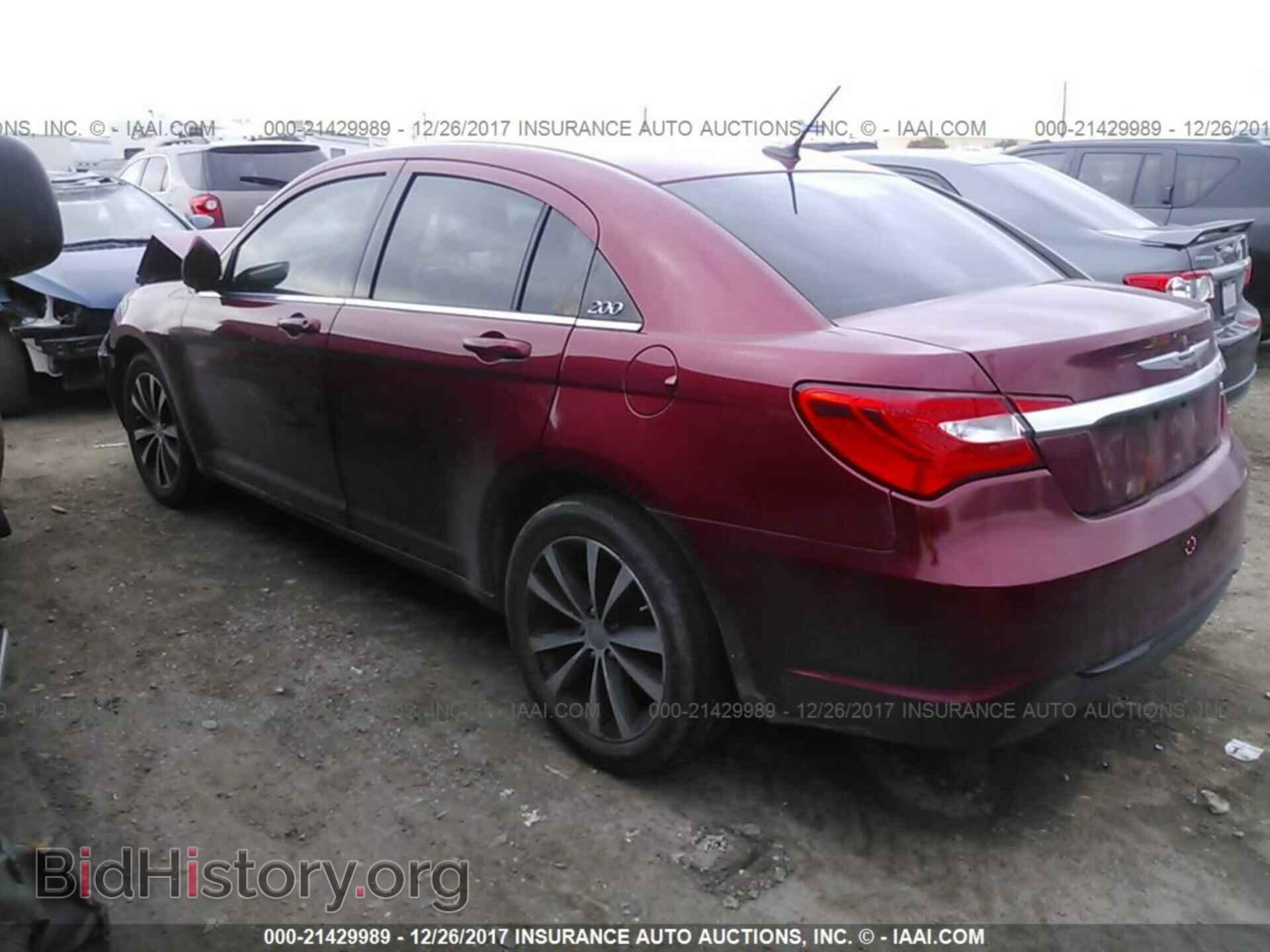 2014 Chrysler 200 - VIN: 1C3CCBBB3EN119481 - Фото 3