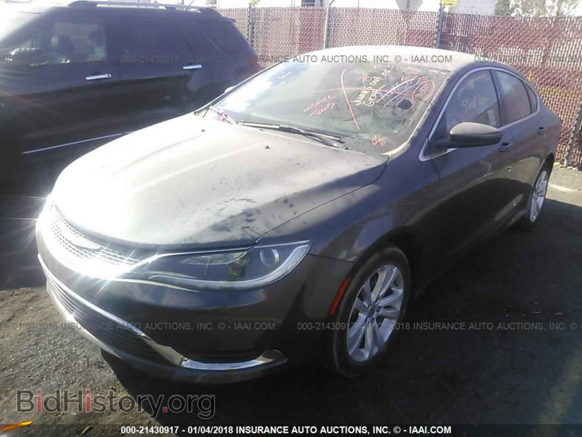 2016 Chrysler 200 - VIN: 1C3CCCAG2GN172050 - Фото 2