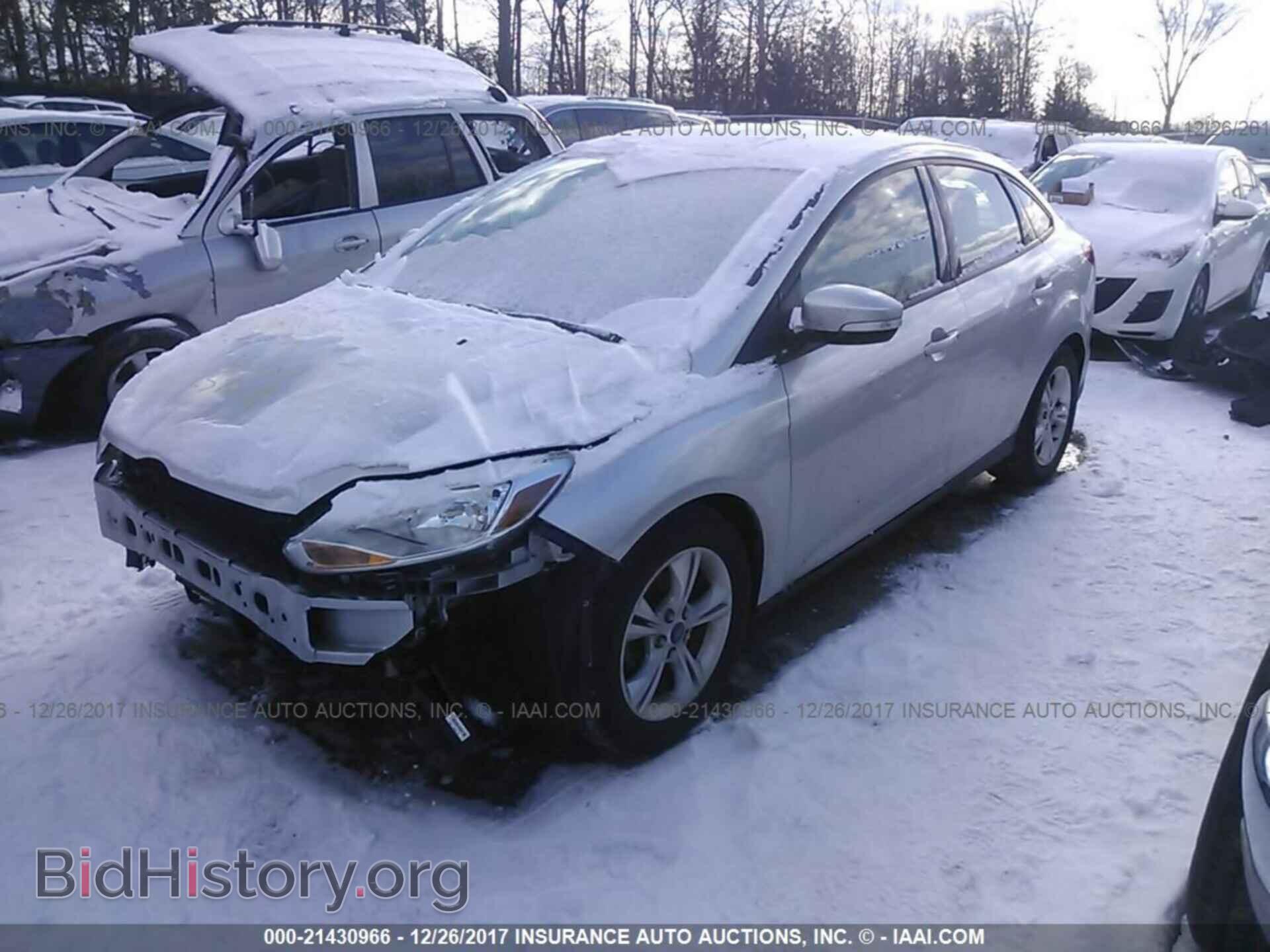 2014 Ford Focus - VIN: 1FADP3F29EL357163 - Фото 2