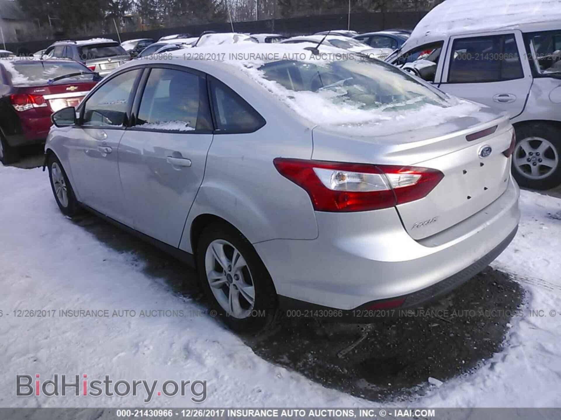 2014 Ford Focus - VIN: 1FADP3F29EL357163 - Фото 3