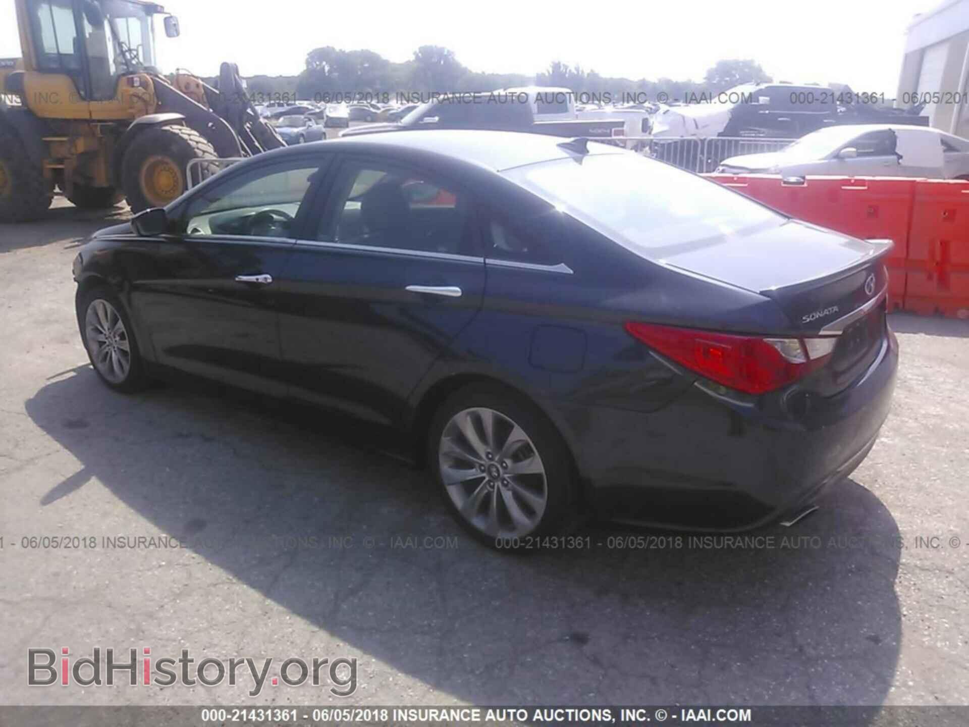 2012 Hyundai Sonata - VIN: 5NPEC4ACXCH417890 - Фото 3