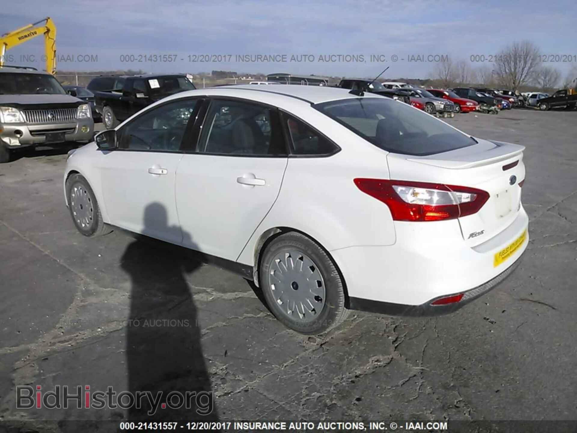 2014 Ford Focus - VIN: 1FADP3F28EL356148 - Фото 3