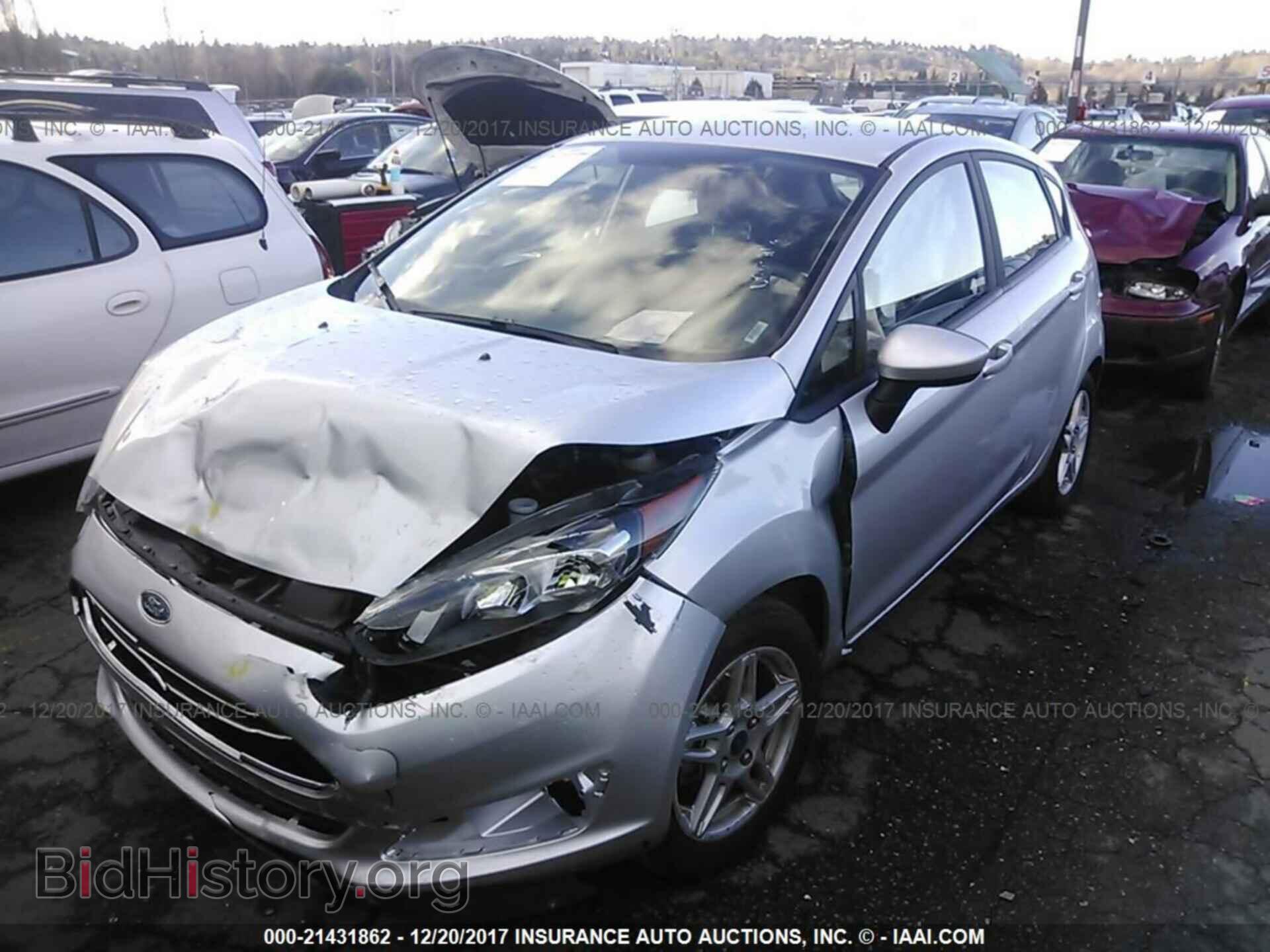 2017 Ford Fiesta - VIN: 3FADP4EJ4HM113745 - Фото 2