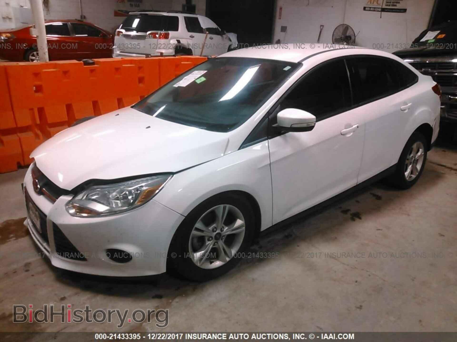2013 Ford Focus - VIN: 1FADP3F20DL247794 - Photo 2