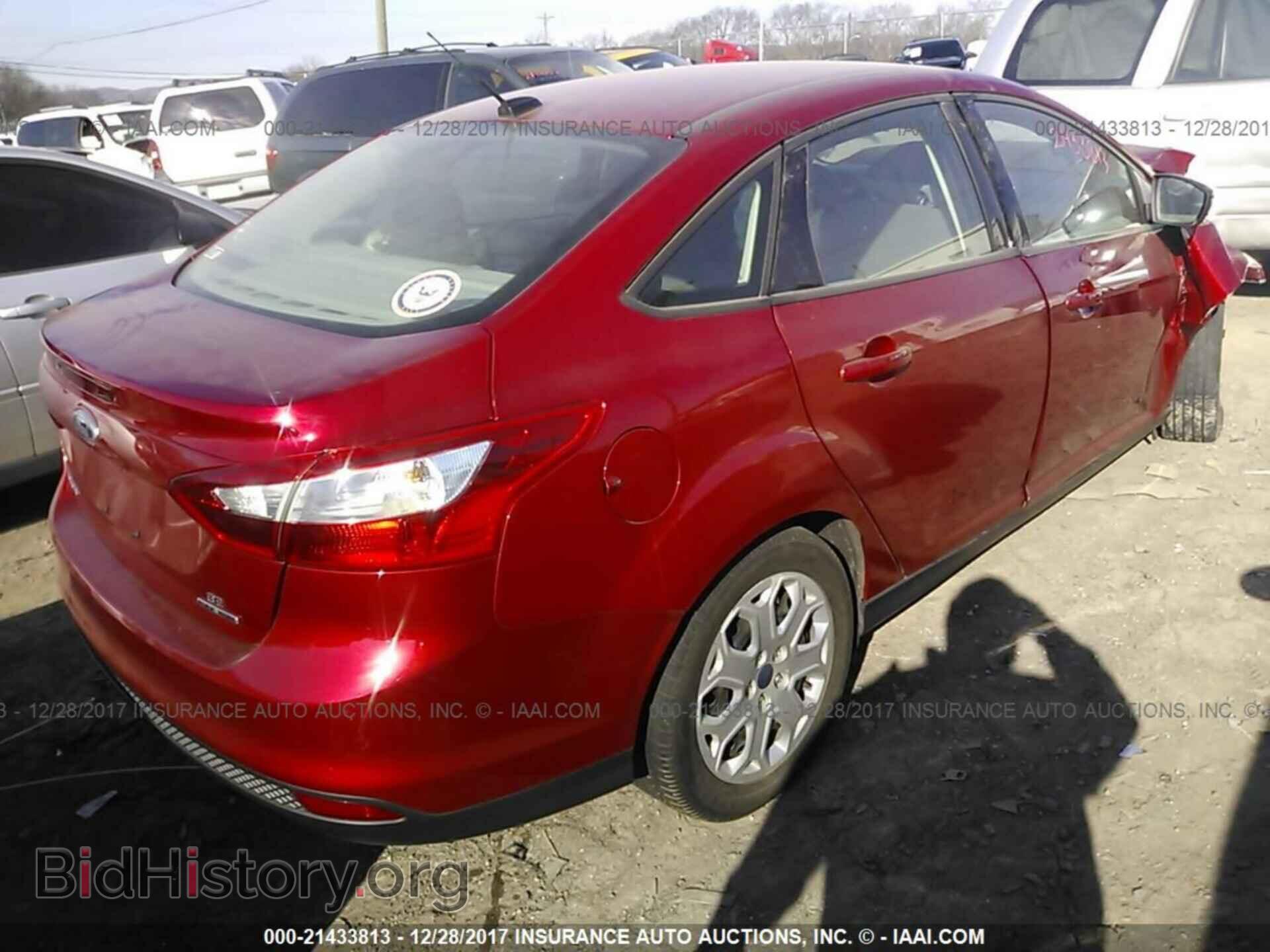 2012 Ford Focus - VIN: 1FAHP3F24CL469903 - Photo 4
