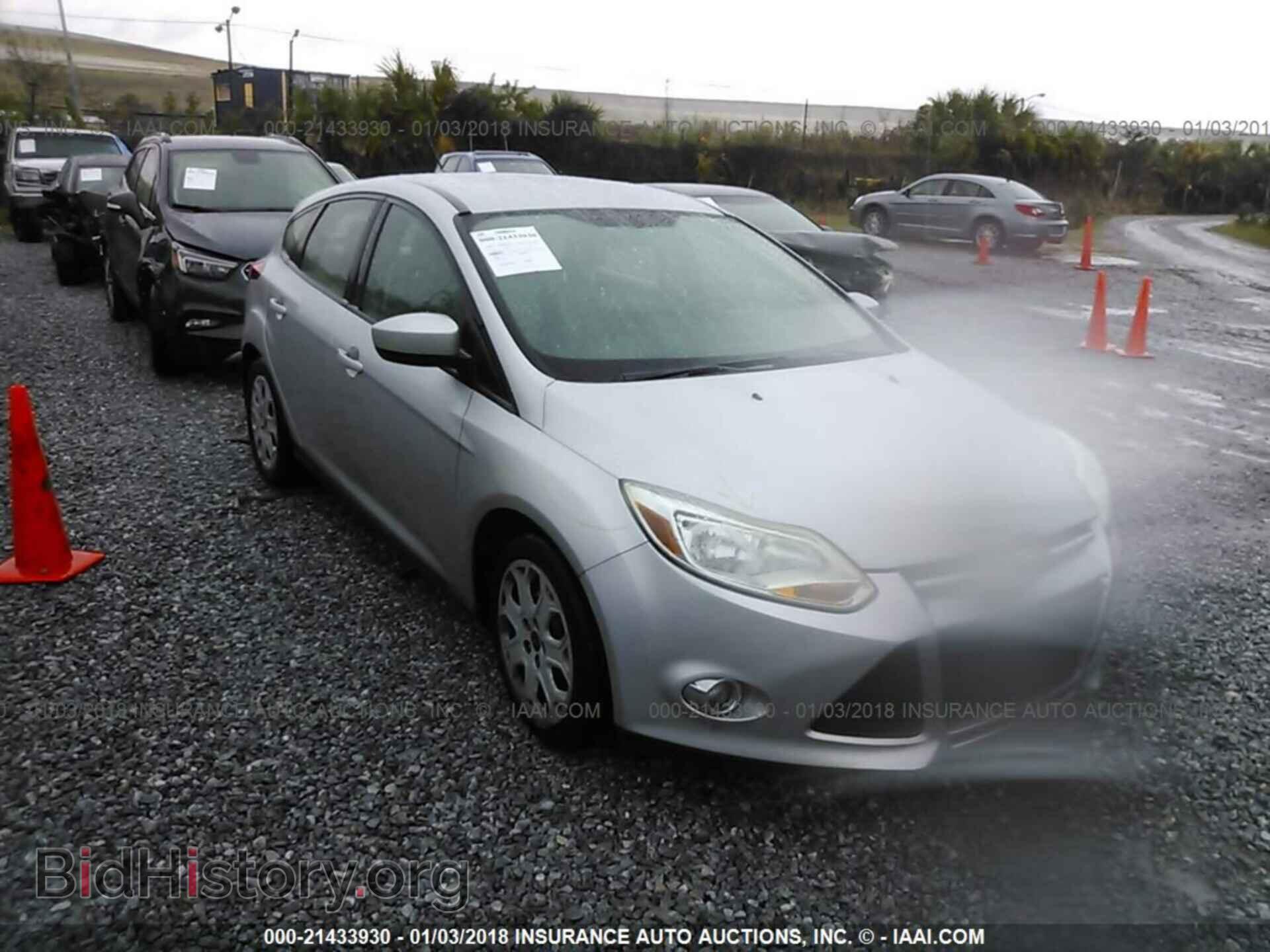 Photo 1FAHP3K23CL263283 - Ford Focus 2012