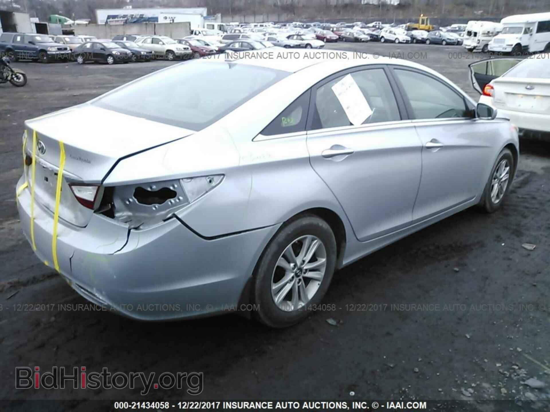 2012 Hyundai Sonata - VIN: 5NPEB4AC1CH436461 - Фото 4