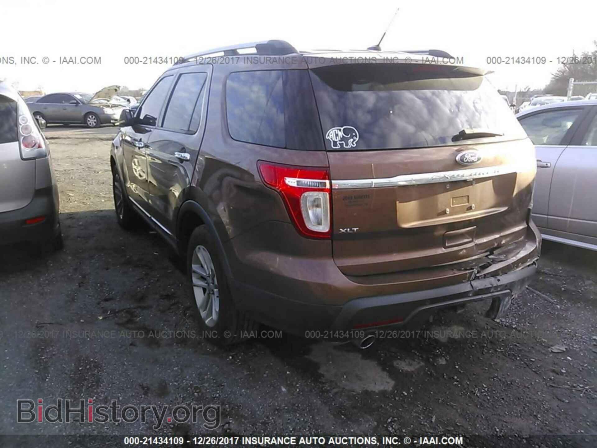2011 Ford Explorer - VIN: 1FMHK7D82BGA02828 - Photo 3