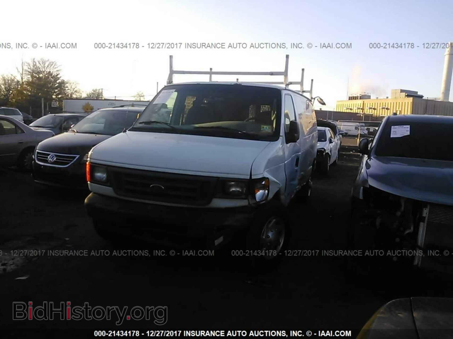 2007 FORD ECONOLINE - VIN: 1FTNE24LX7DA25692 - Фото 2