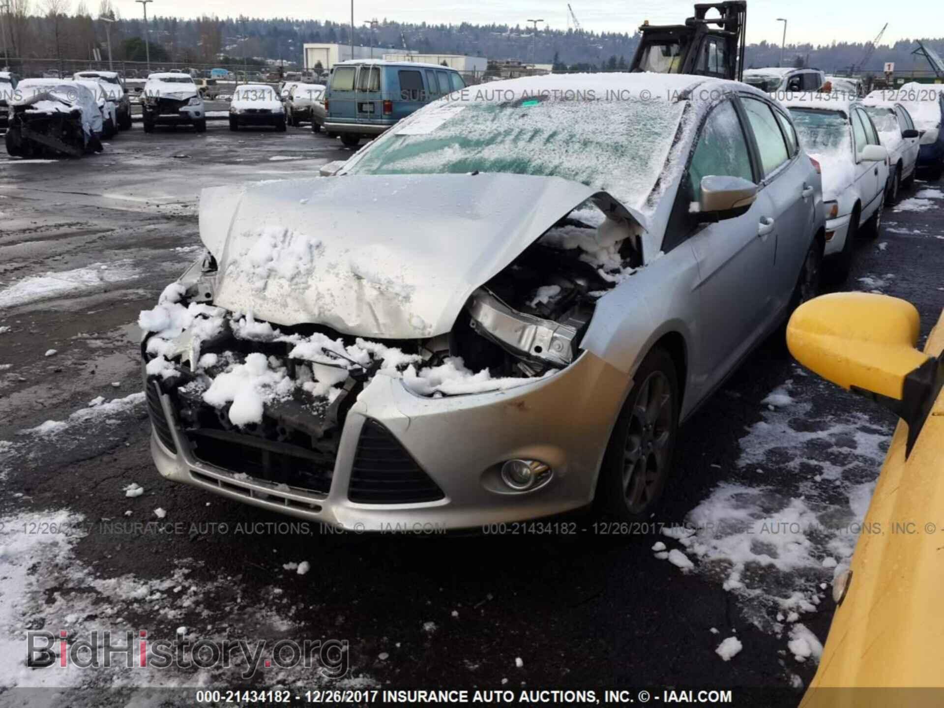 2013 Ford Focus - VIN: 1FADP3K23DL303409 - Фото 2