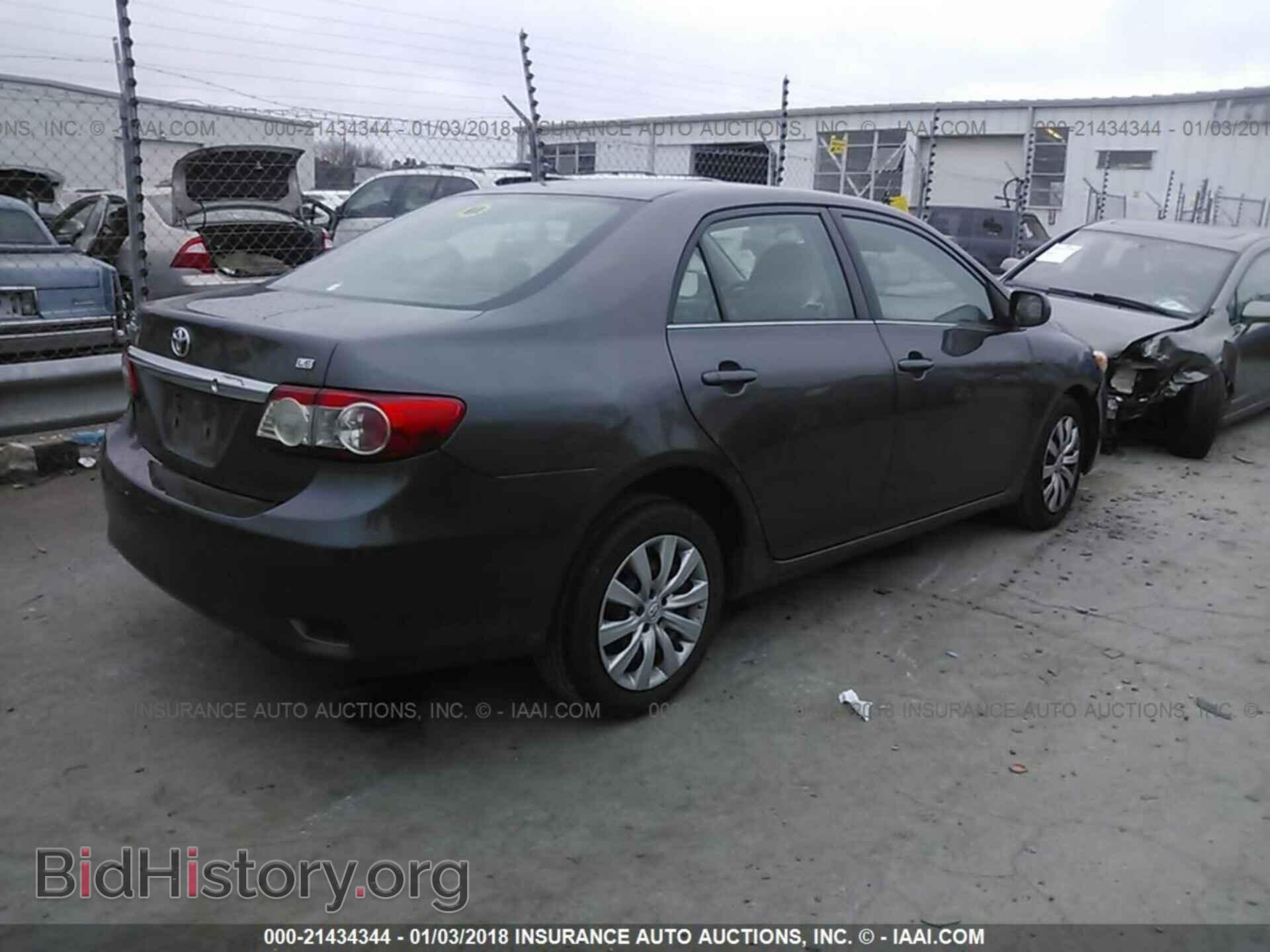 2013 Toyota Corolla - VIN: 2T1BU4EE0DC043175 - Photo 4