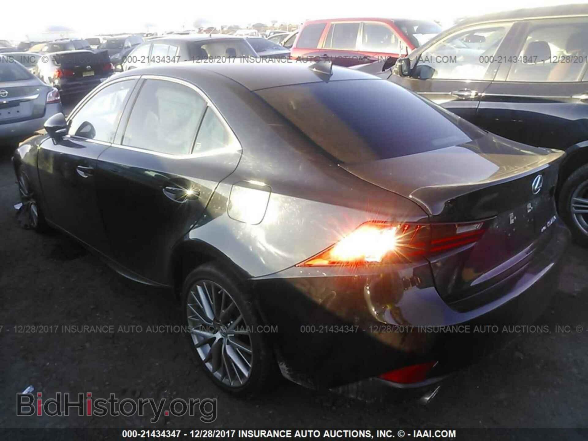 2015 Lexus Is - VIN: JTHCF1D23F5026910 - Photo 3