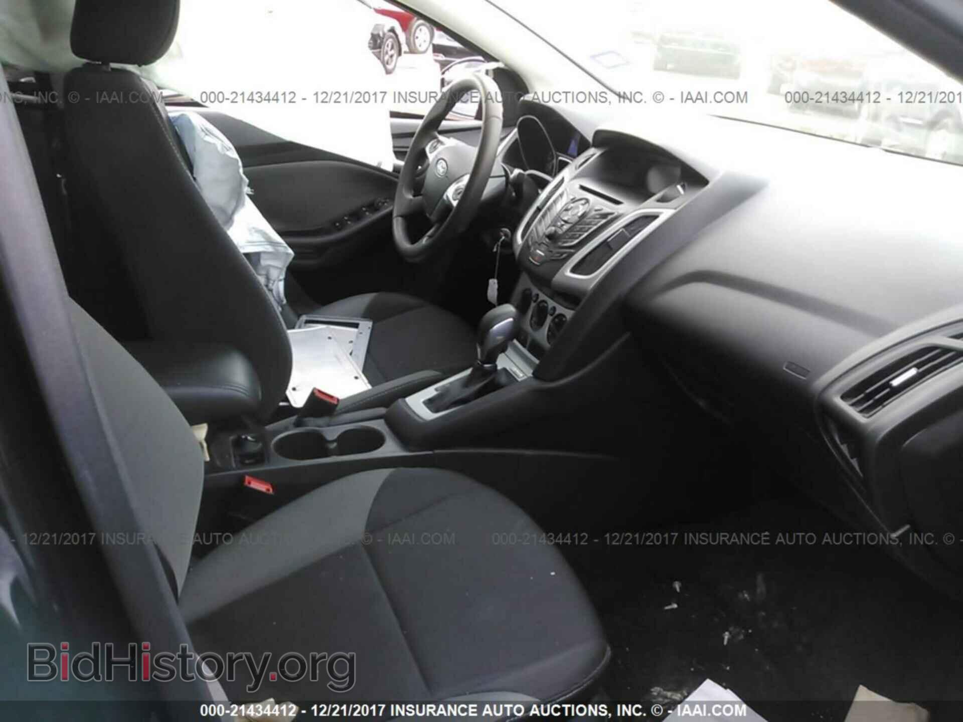 2014 Ford Focus - VIN: 1FADP3F2XEL440200 - Photo 5