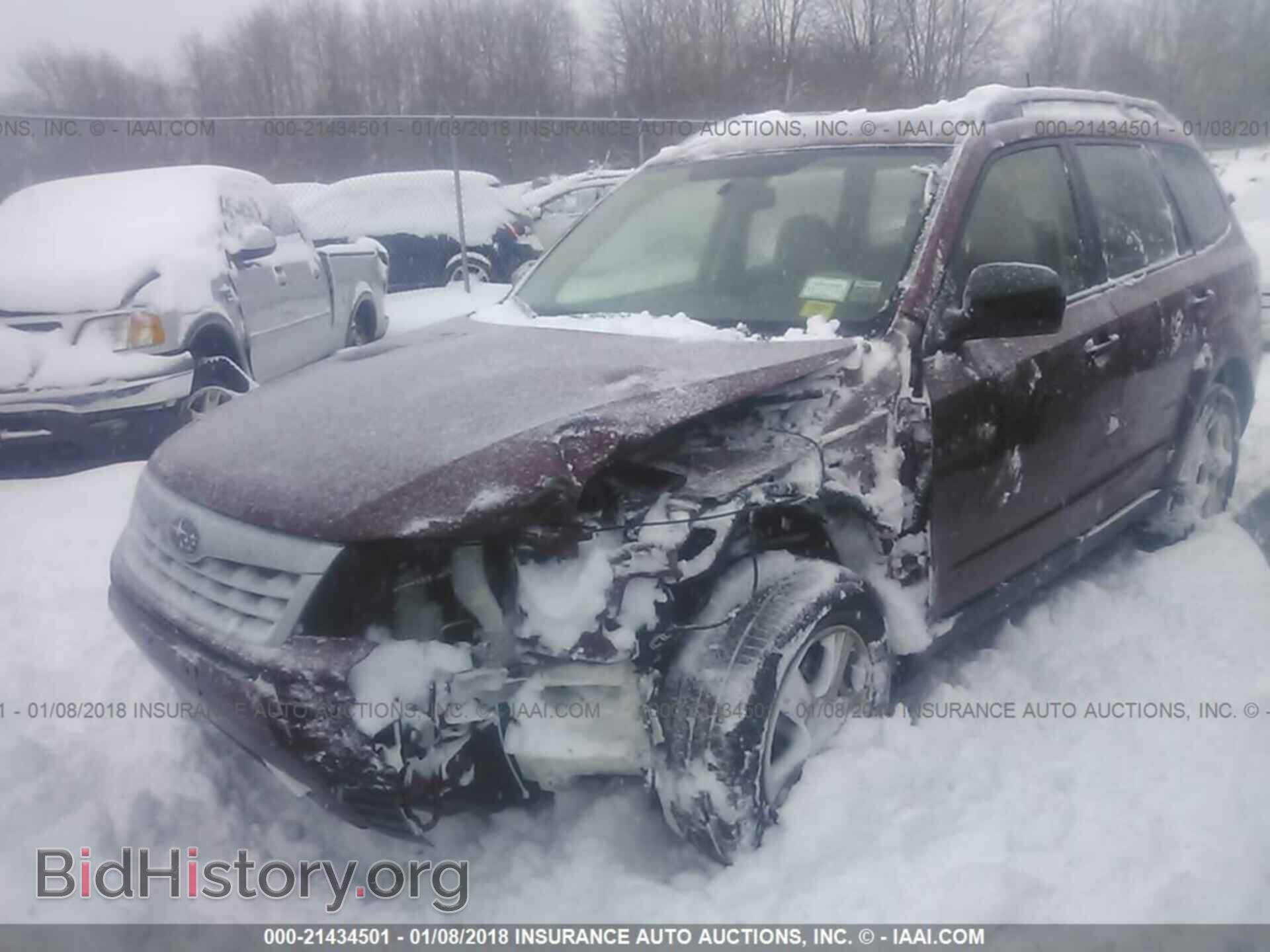 2011 Subaru Forester - VIN: JF2SHABC0BH705837 - Фото 2