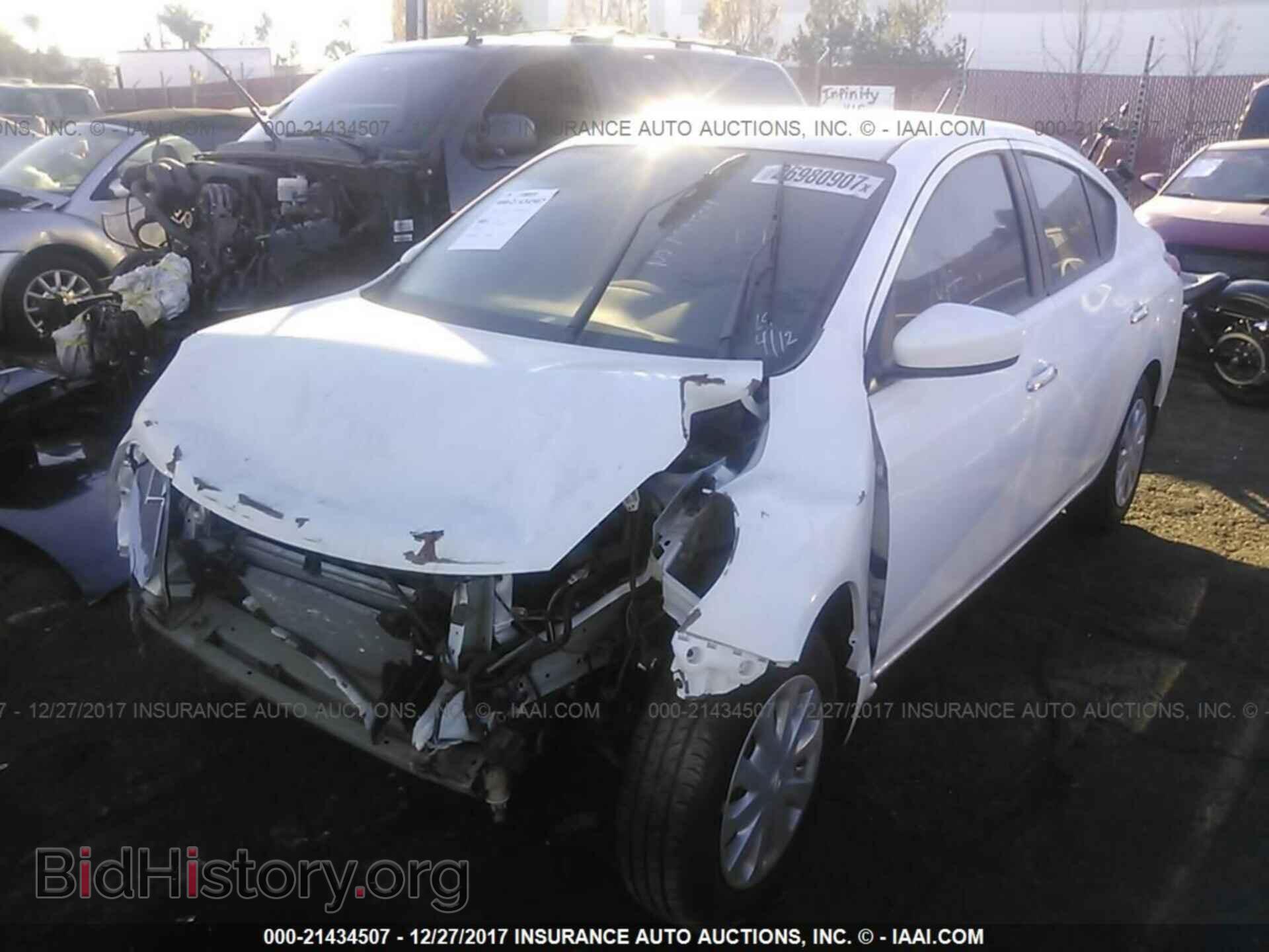 2017 Nissan Versa - VIN: 3N1CN7AP3HL852539 - Фото 2