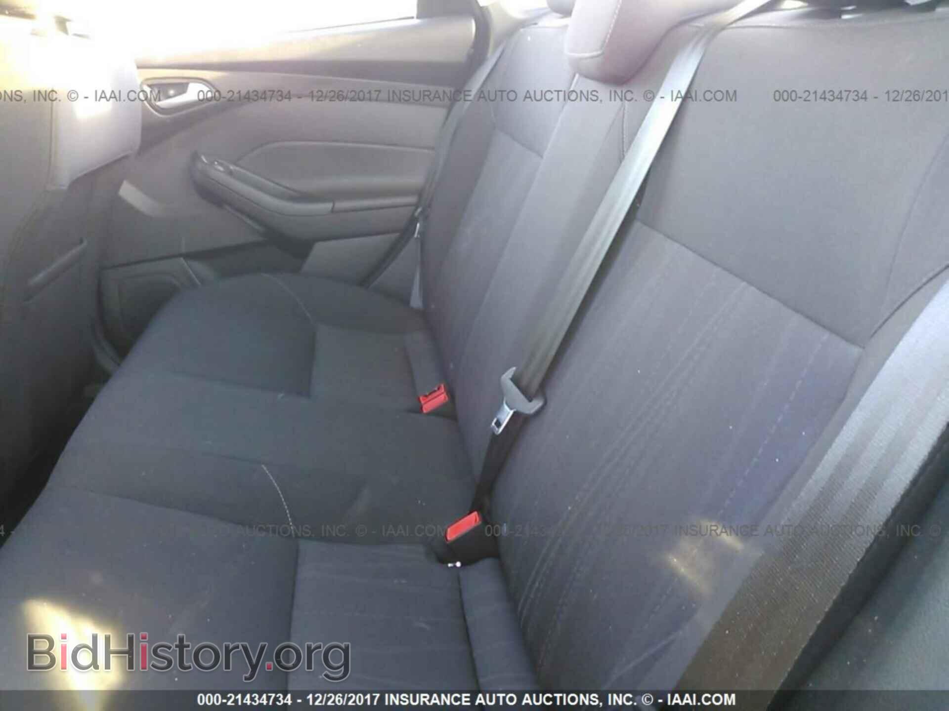 2017 Ford Focus - VIN: 1FADP3F2XHL262082 - Фото 8