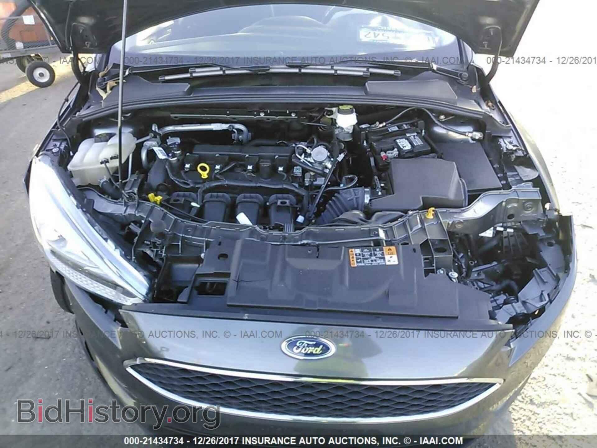 2017 Ford Focus - VIN: 1FADP3F2XHL262082 - Фото 10