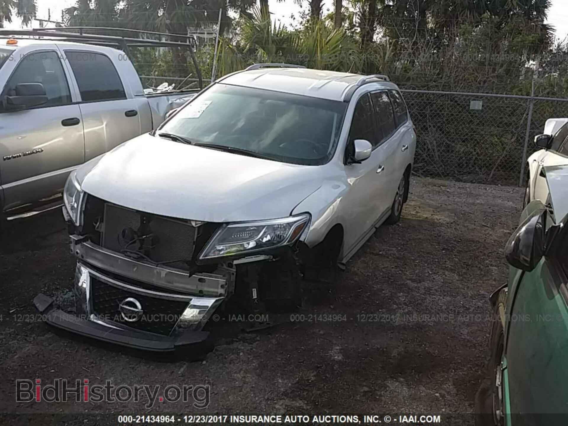 2016 Nissan Pathfinder - VIN: 5N1AR2MN7GC604502 - Фото 2