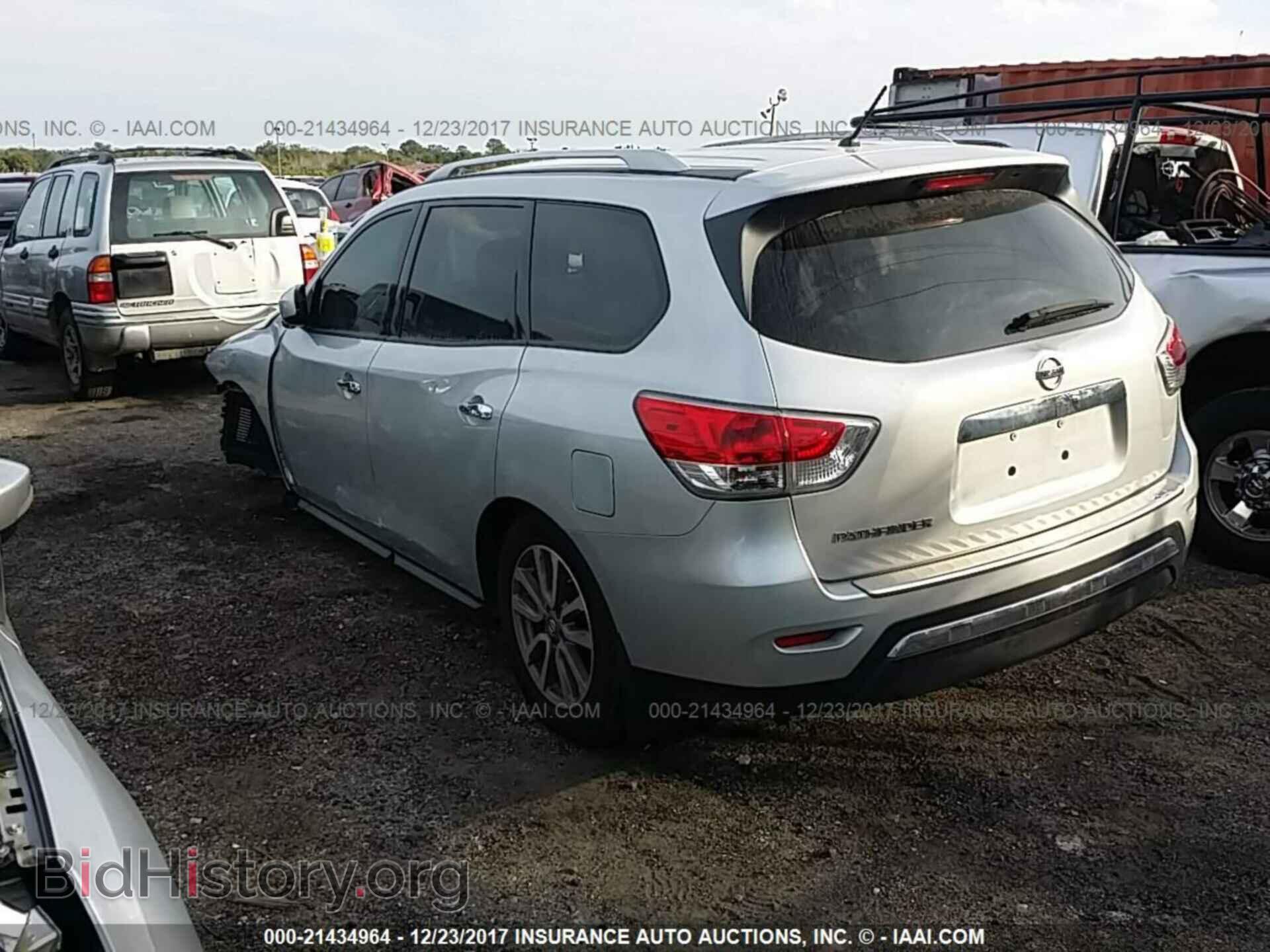 2016 Nissan Pathfinder - VIN: 5N1AR2MN7GC604502 - Фото 3