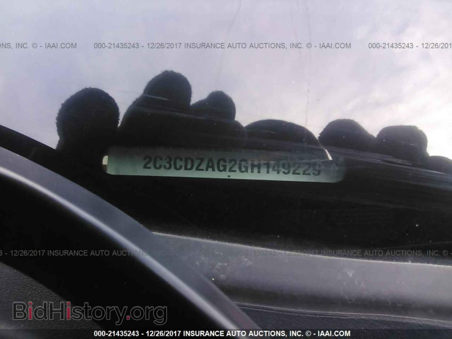 2016 Dodge Challenger - VIN: 2C3CDZAG2GH149229 - Photo 9