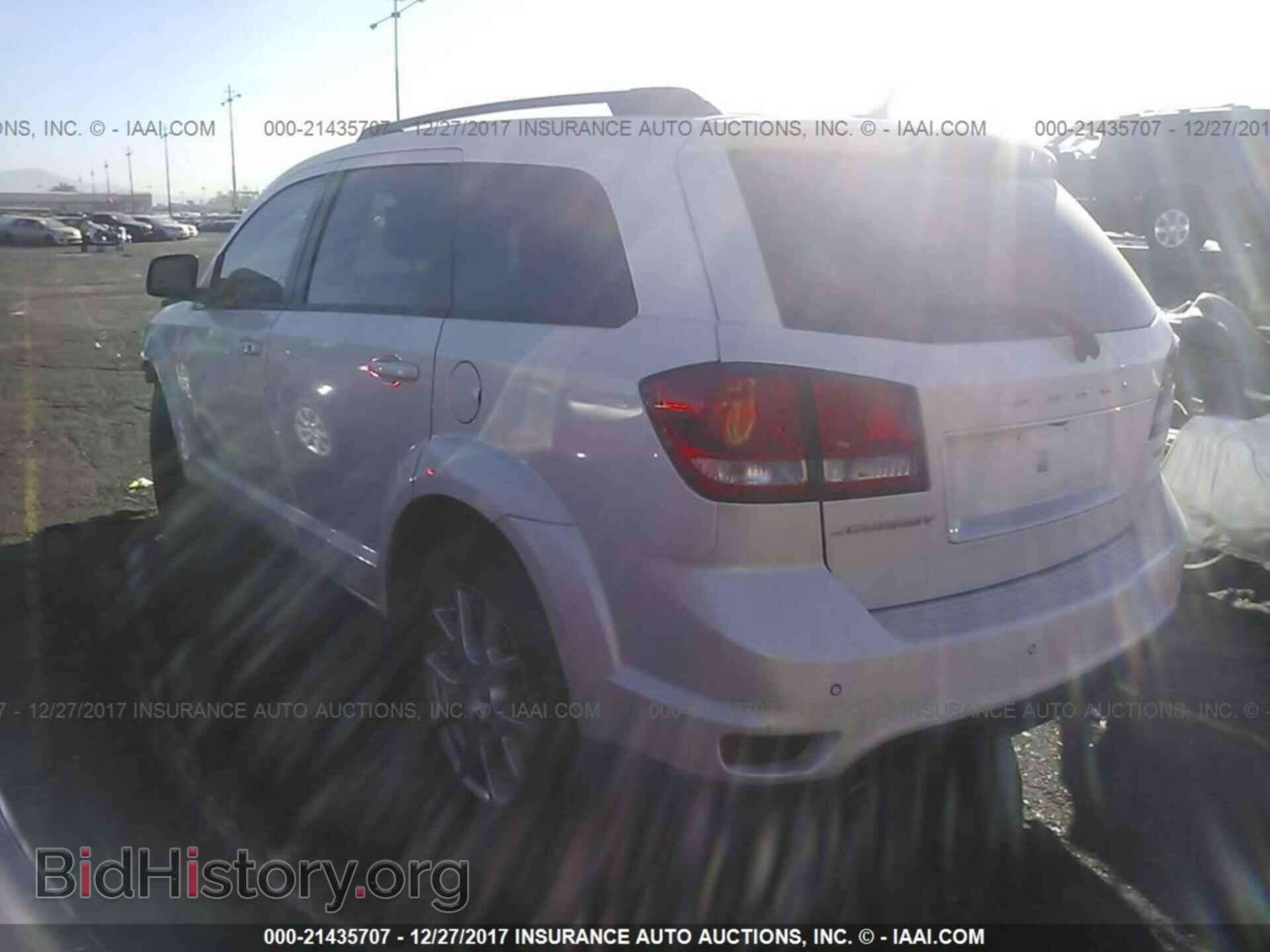 2015 Dodge Journey - VIN: 3C4PDCBG1FT744488 - Photo 3