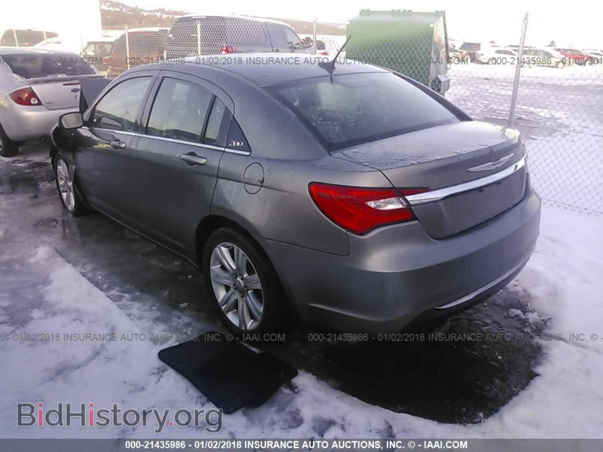 2013 Chrysler 200 - VIN: 1C3CCBAB7DN704614 - Photo 3