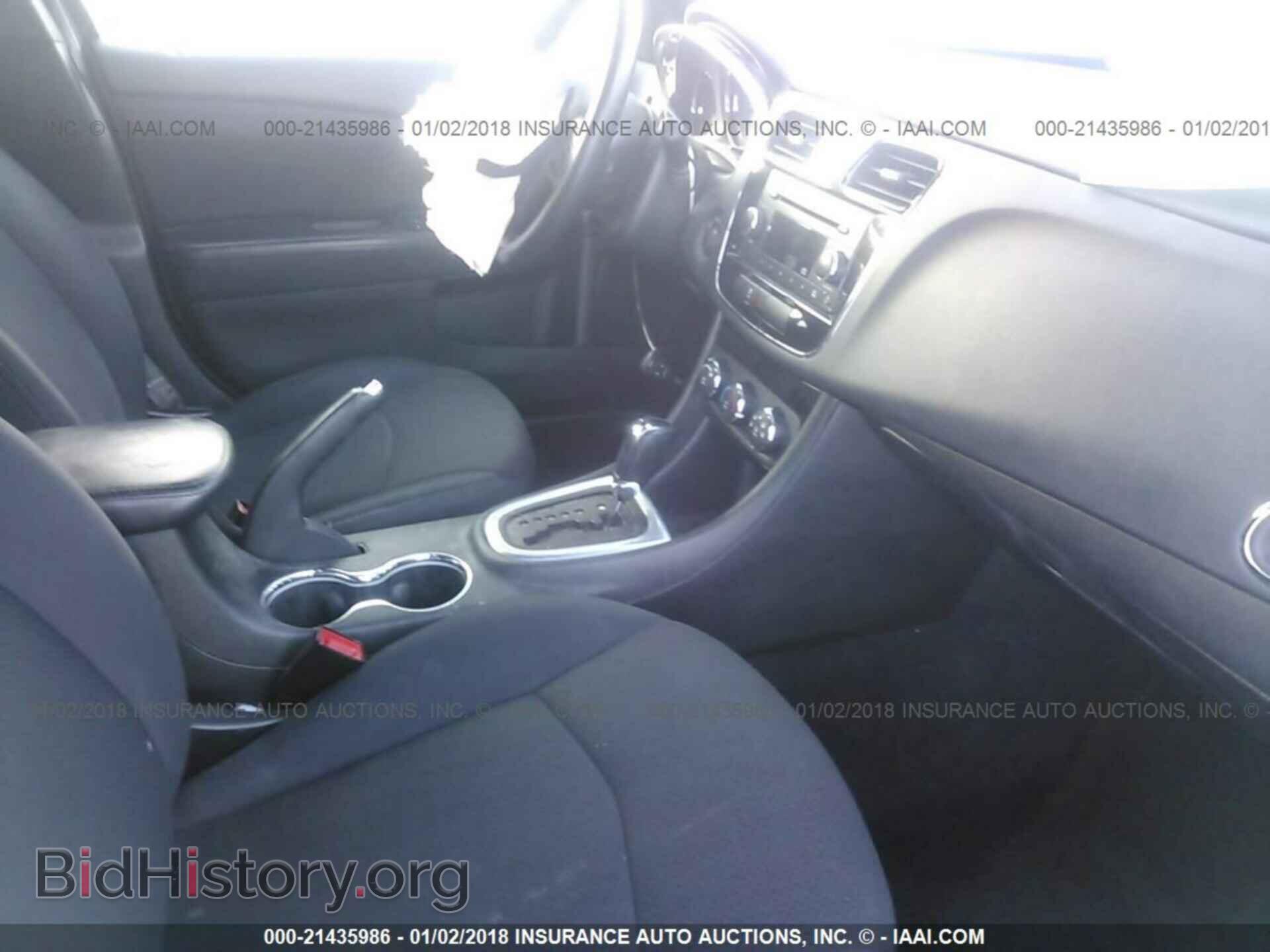 2013 Chrysler 200 - VIN: 1C3CCBAB7DN704614 - Photo 5