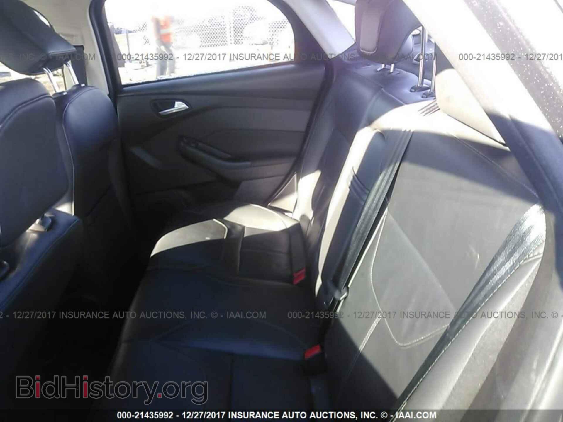 2016 Ford Focus - VIN: 1FADP3F21GL336052 - Photo 8