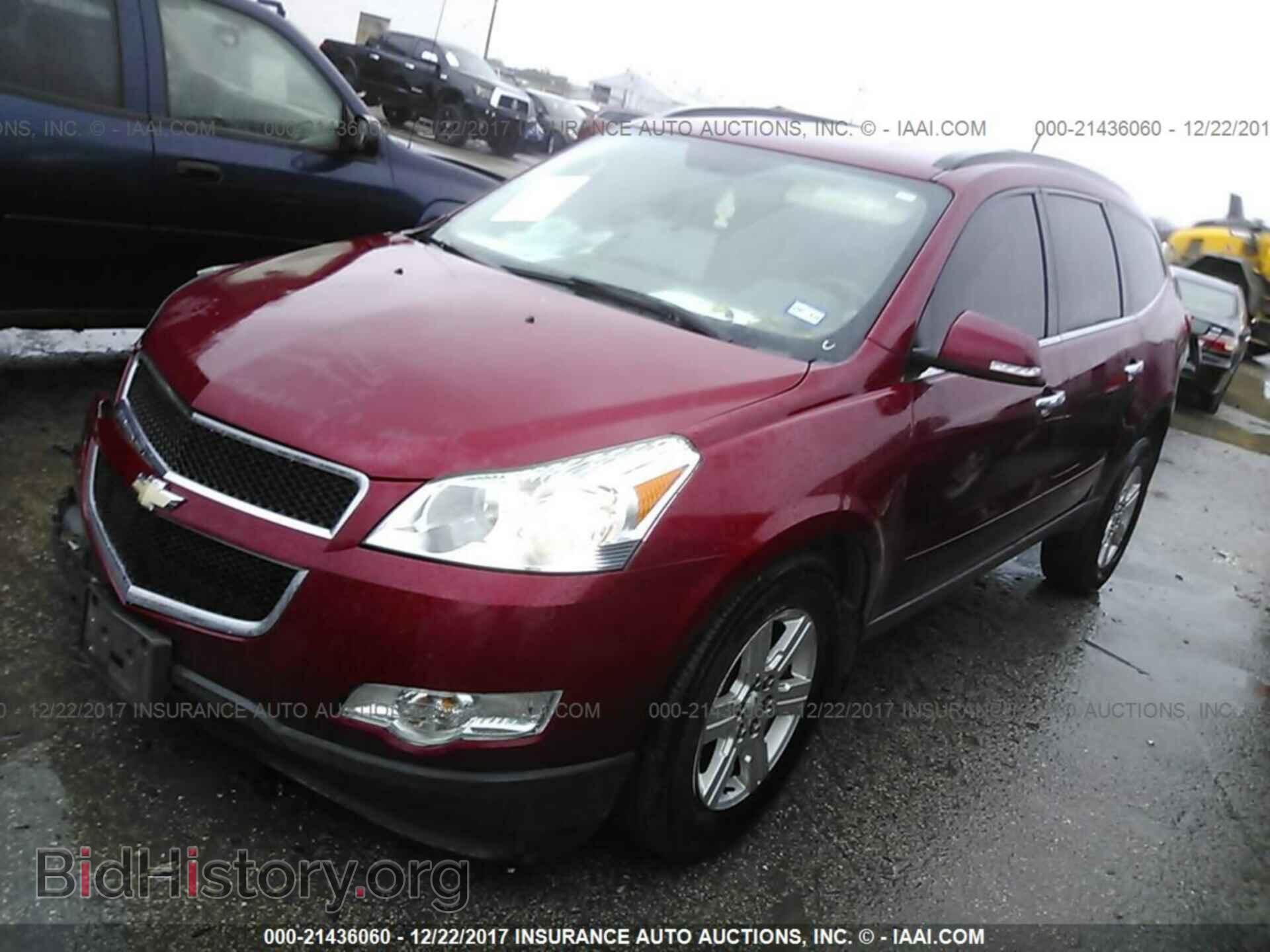 2012 Chevrolet Traverse - VIN: 1GNKRJED6CJ167050 - Фото 2