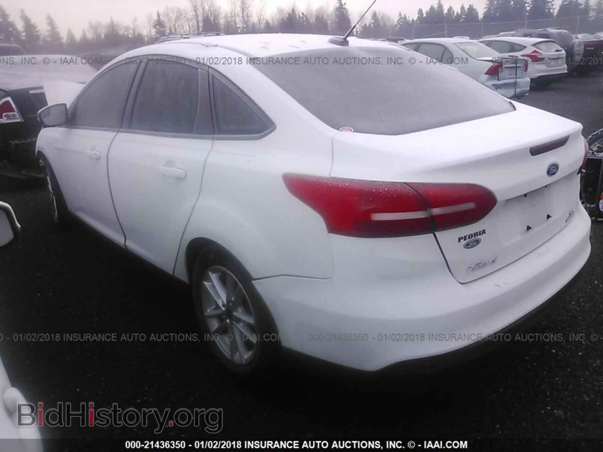 2015 Ford Focus - VIN: 1FADP3F28FL375414 - Photo 3
