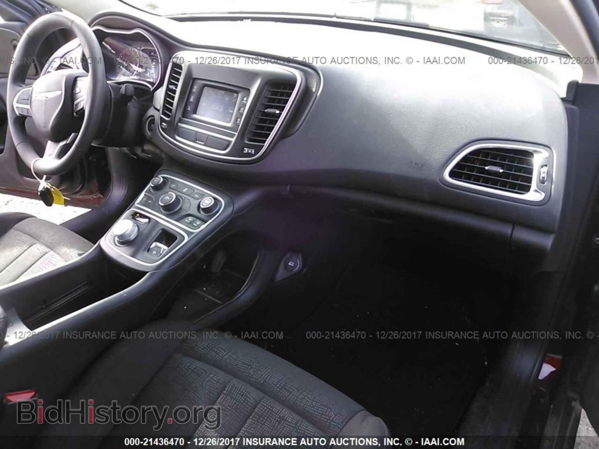 2015 Chrysler 200 - VIN: 1C3CCCAB2FN756693 - Photo 5