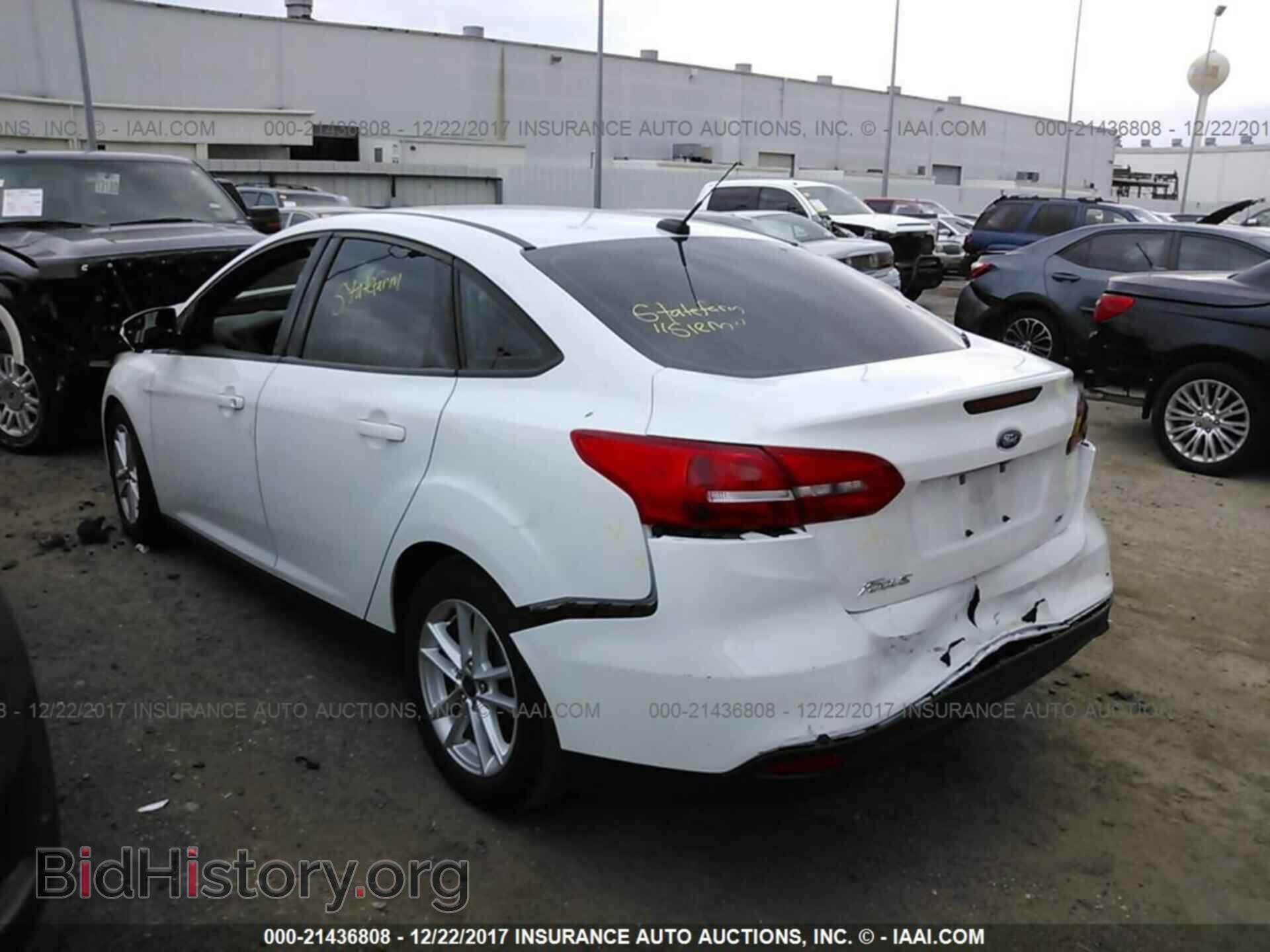 2017 Ford Focus - VIN: 1FADP3F29HL253907 - Photo 3