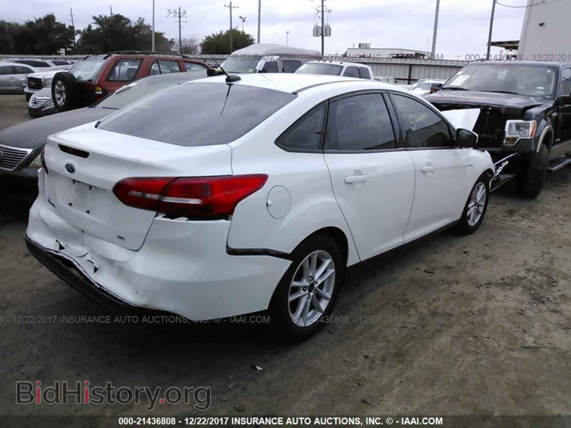 2017 Ford Focus - VIN: 1FADP3F29HL253907 - Photo 4