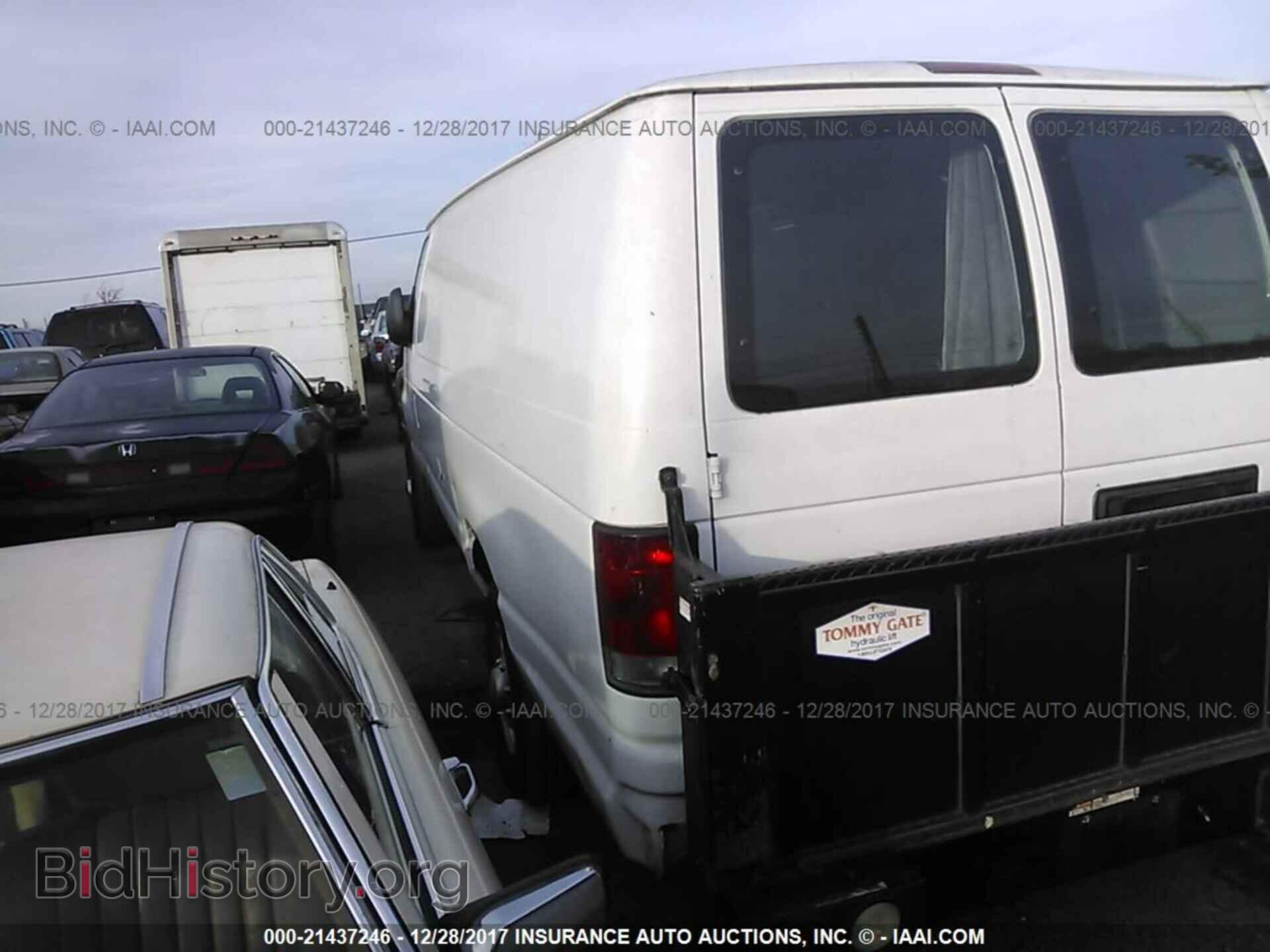 2011 Ford Econoline - VIN: 1FTSS3EL1BDB29707 - Фото 3