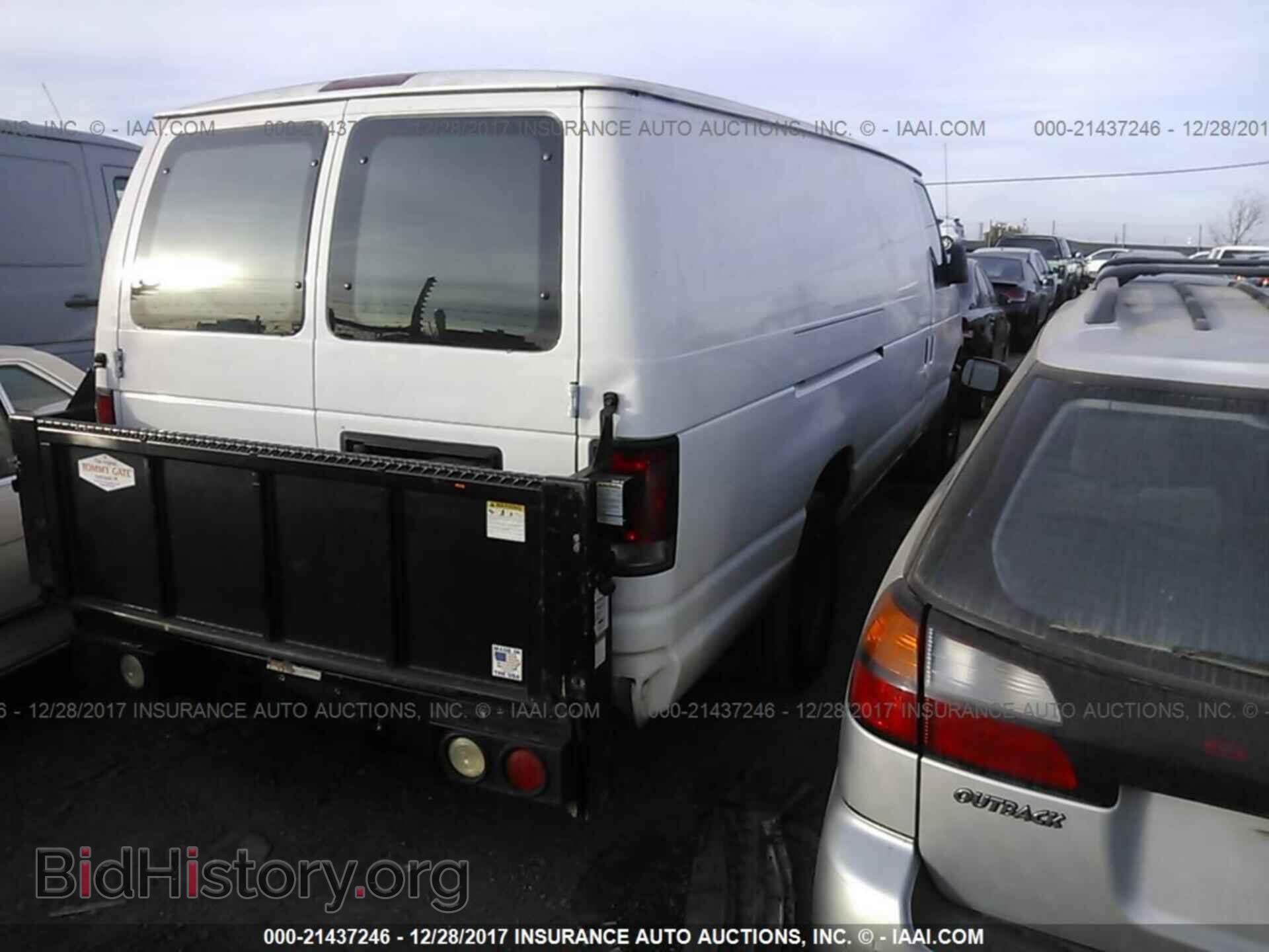 2011 Ford Econoline - VIN: 1FTSS3EL1BDB29707 - Фото 4