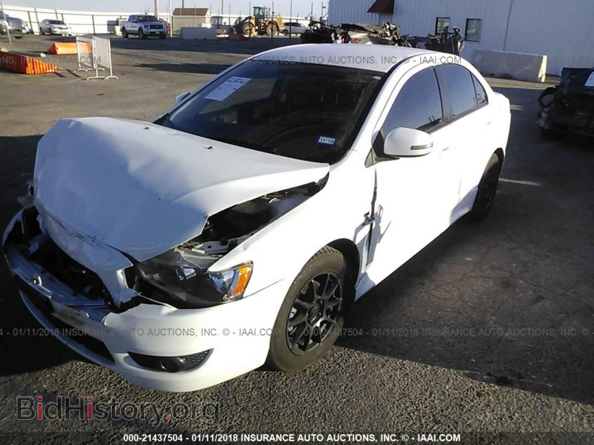 2015 Mitsubishi Lancer - VIN: JA32U2FU2FU014517 - Фото 2
