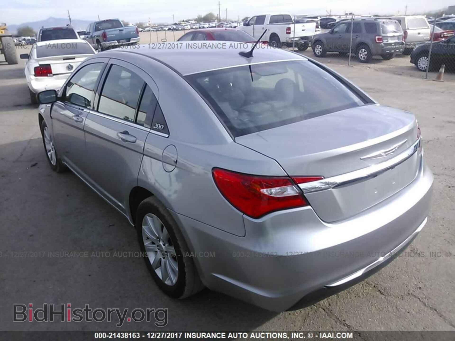 2013 Chrysler 200 - VIN: 1C3CCBBB8DN696280 - Photo 3